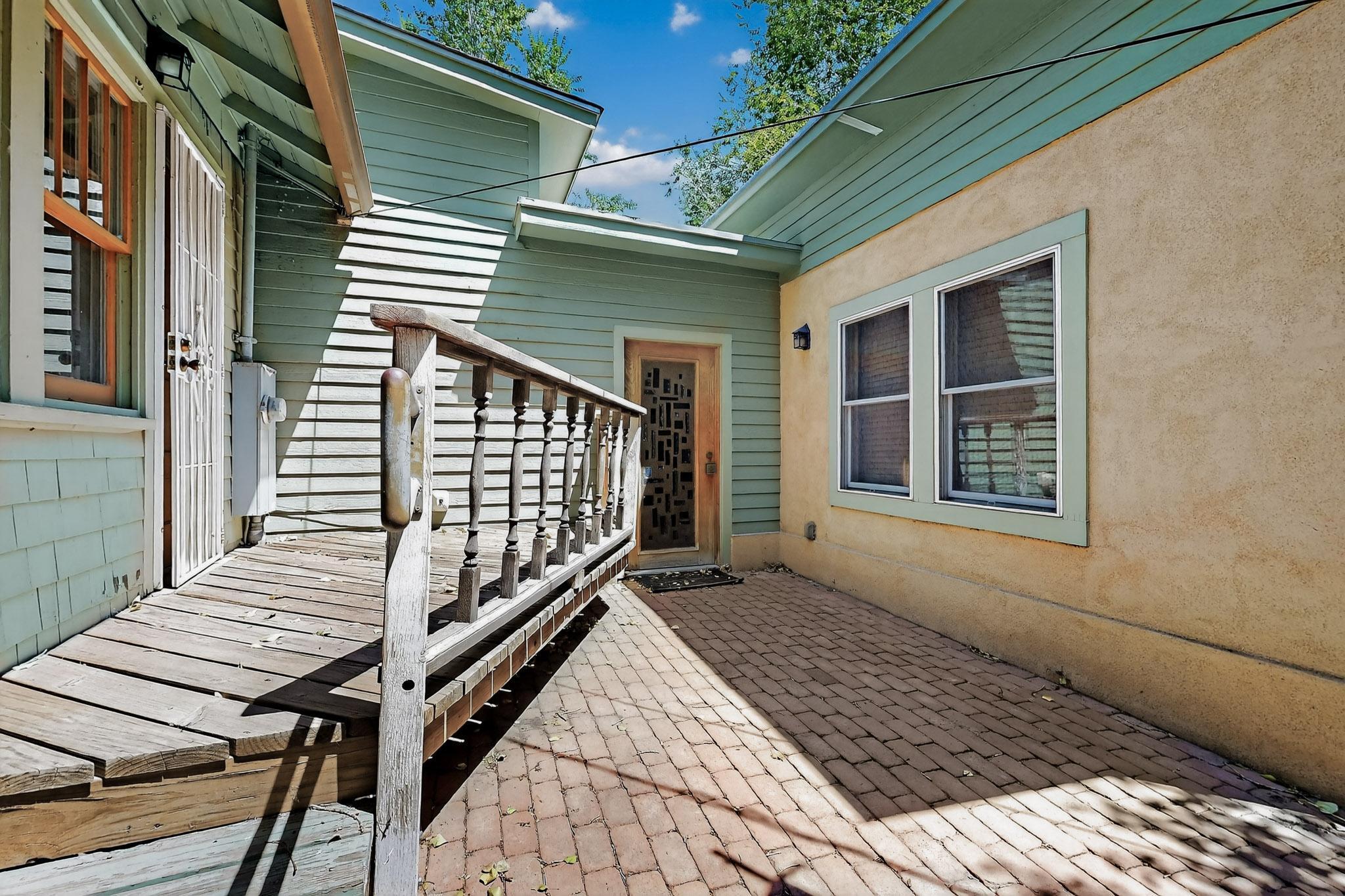 520 LUNA Boulevard NW