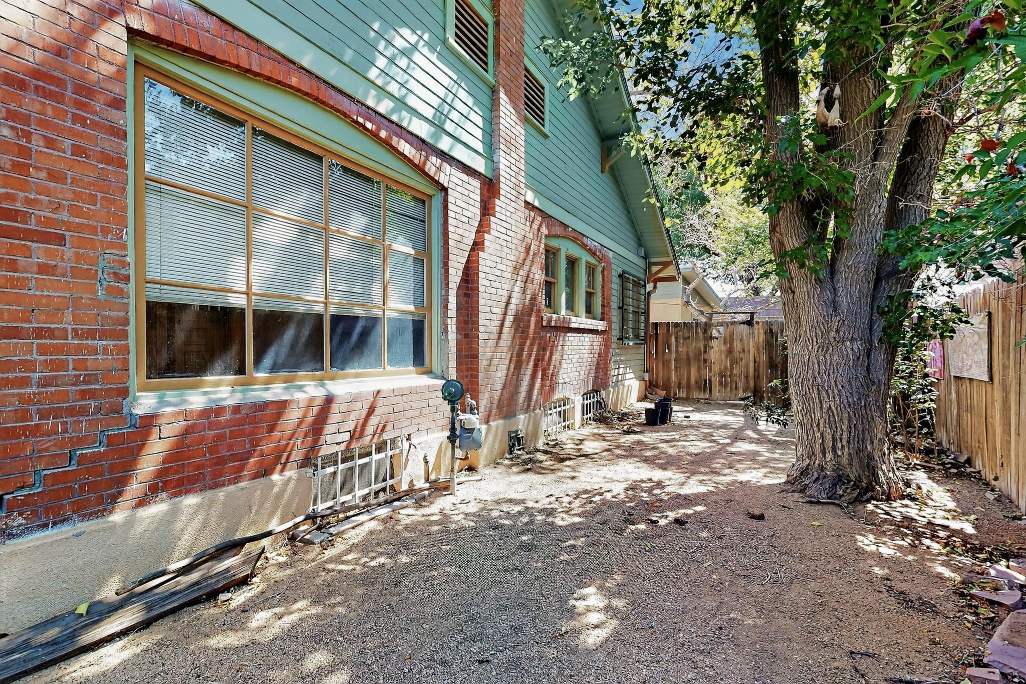 520 LUNA Boulevard NW