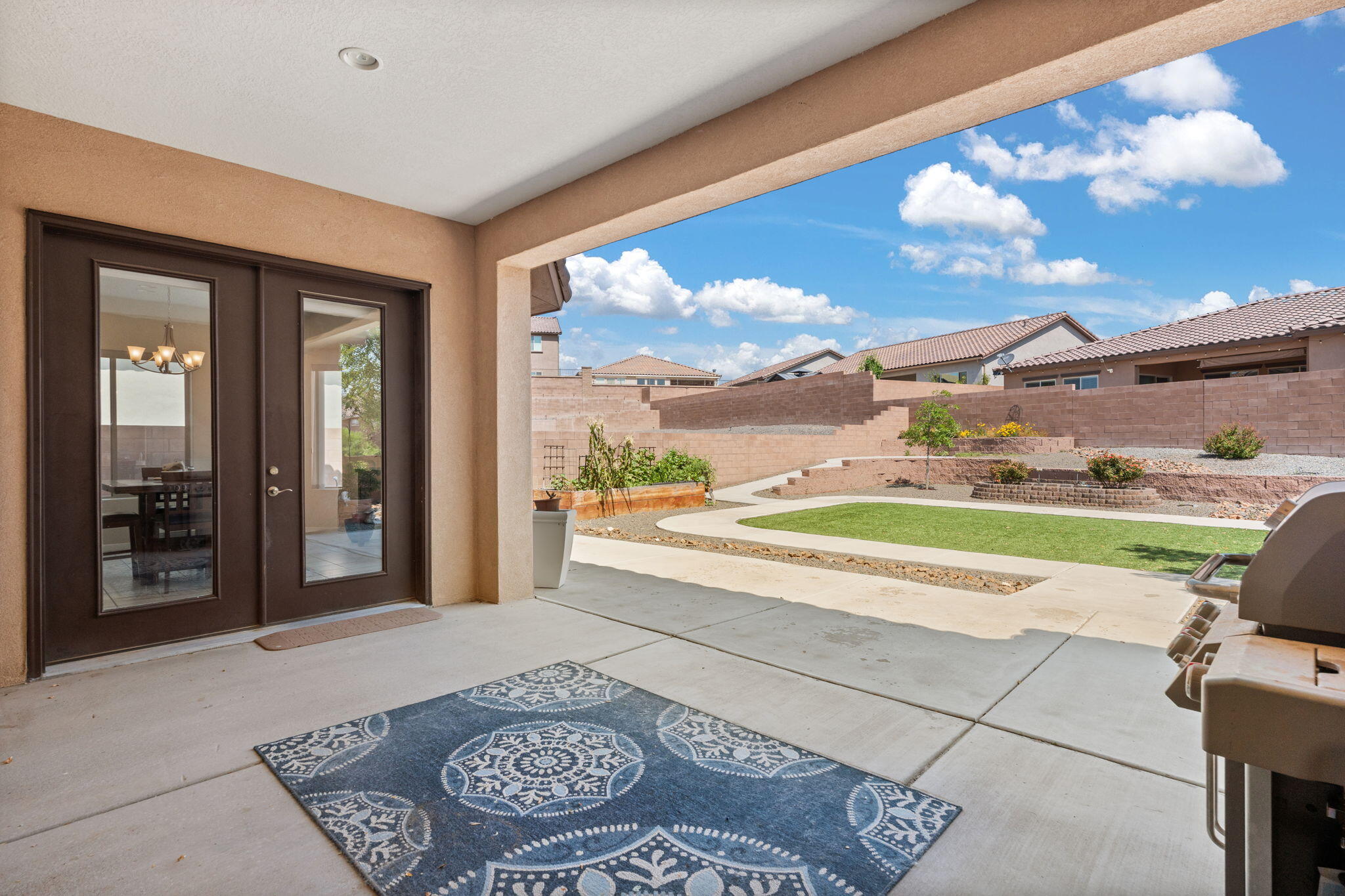 9113 Vista Bosquejo Road NW