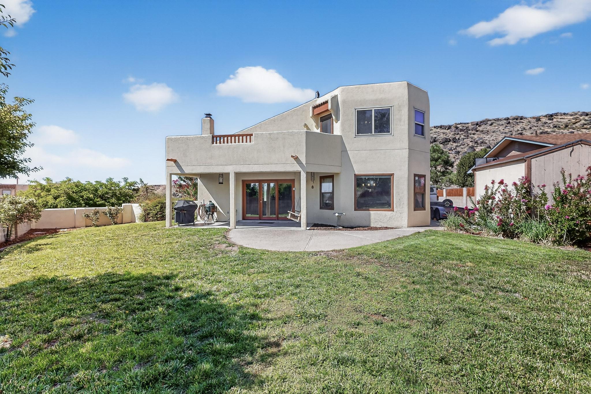 5700 MONTANO Drive NW