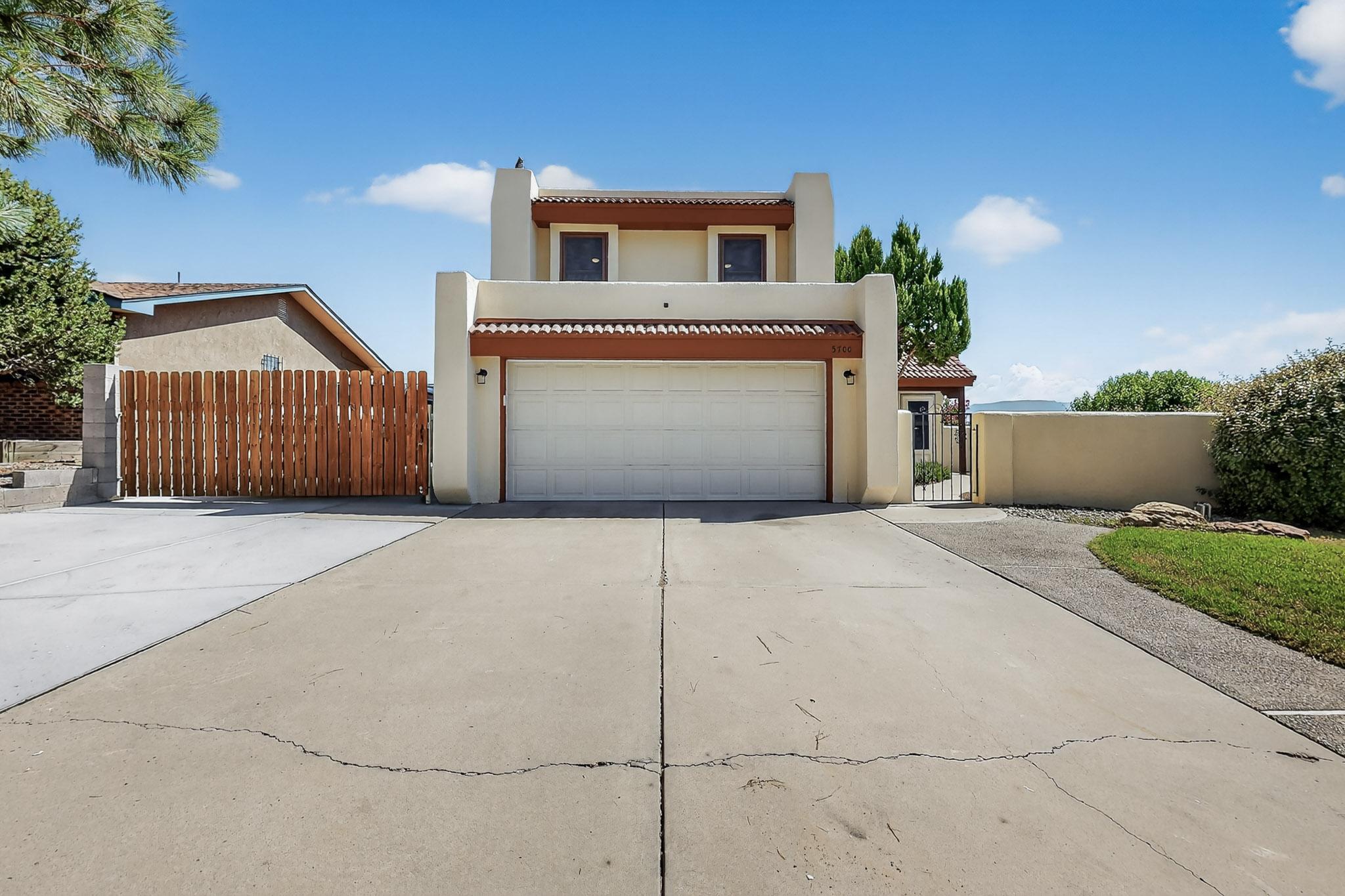 5700 MONTANO Drive NW