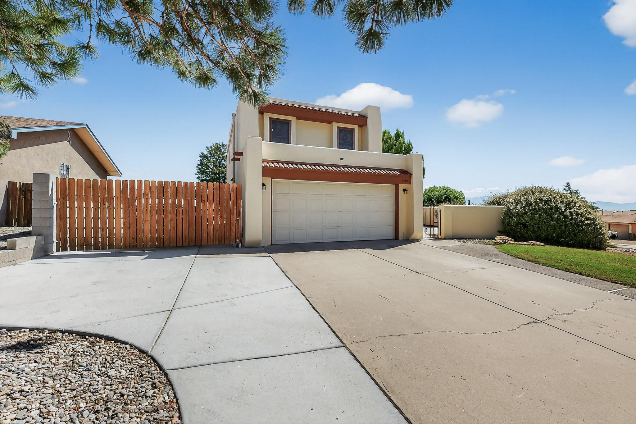 5700 MONTANO Drive NW