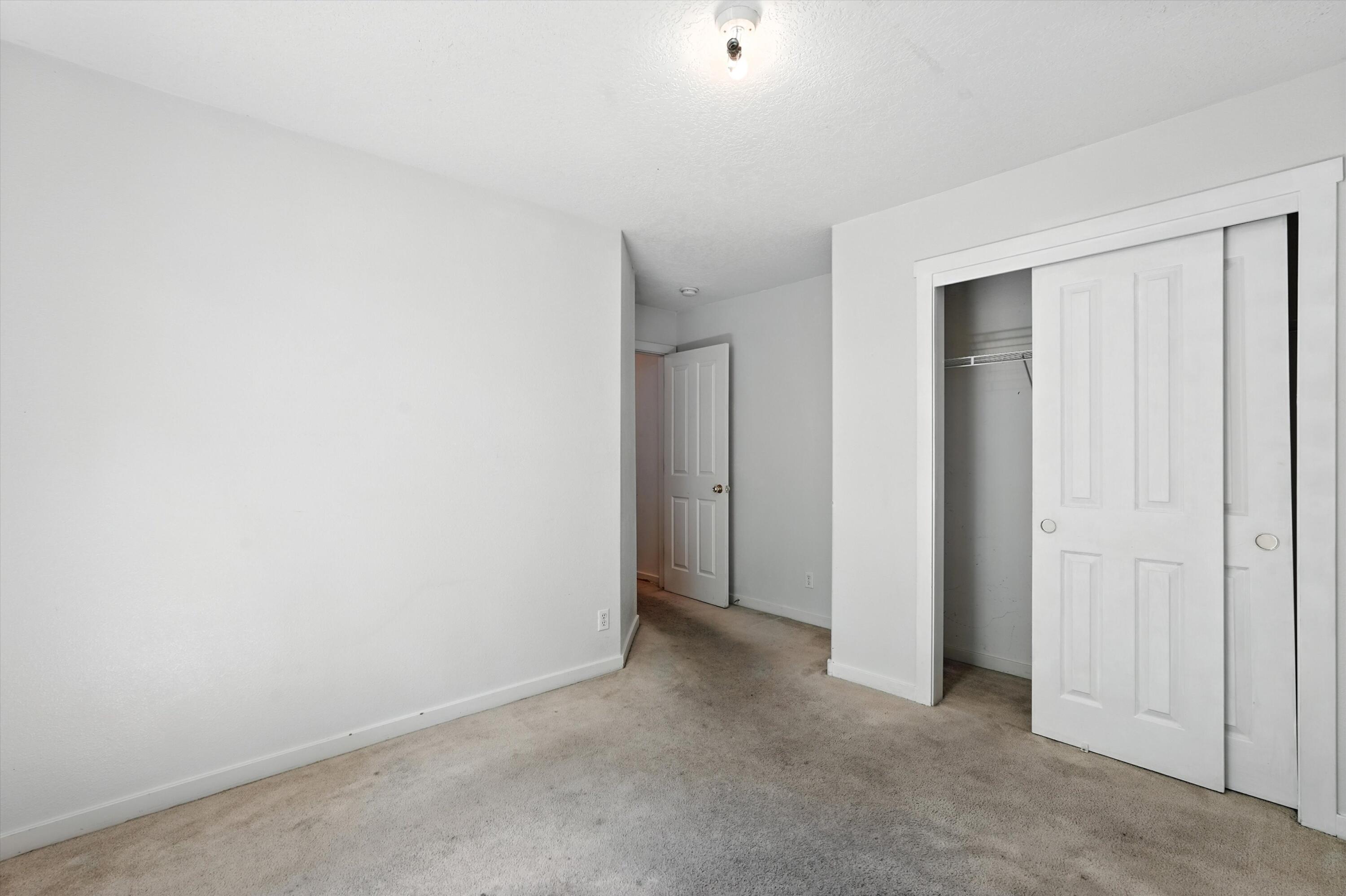 6963 Golden Mesa