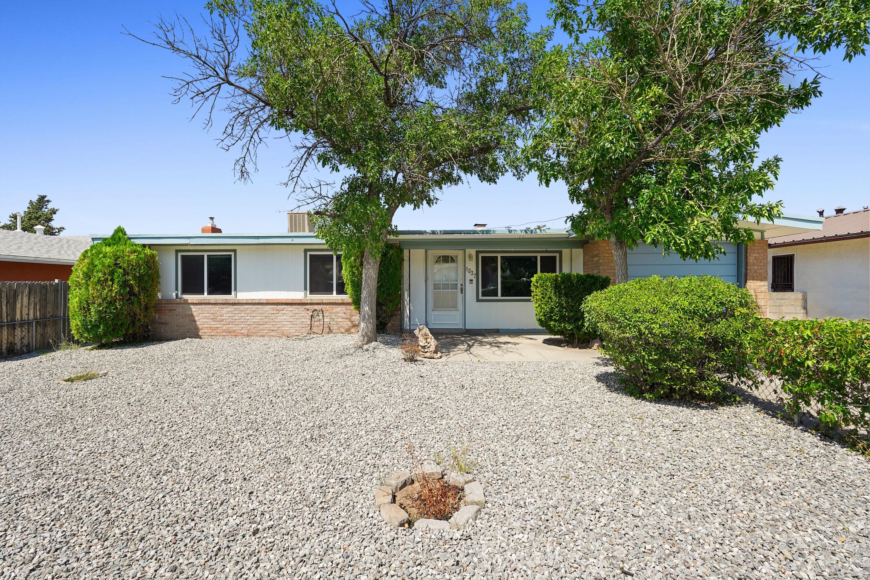 1237 HUPMOBILE Drive NE