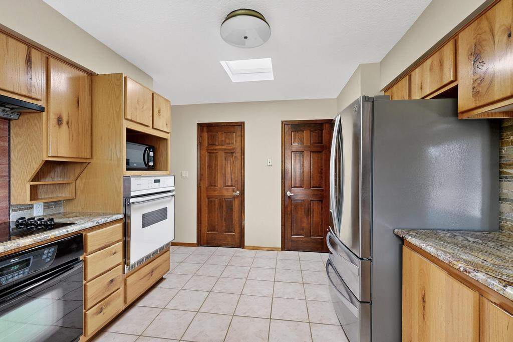 5501 LUNA DEL ORO Court NE