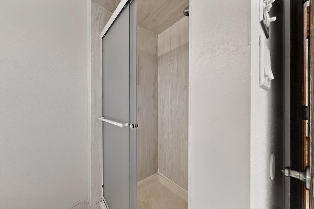 5501 LUNA DEL ORO Court NE