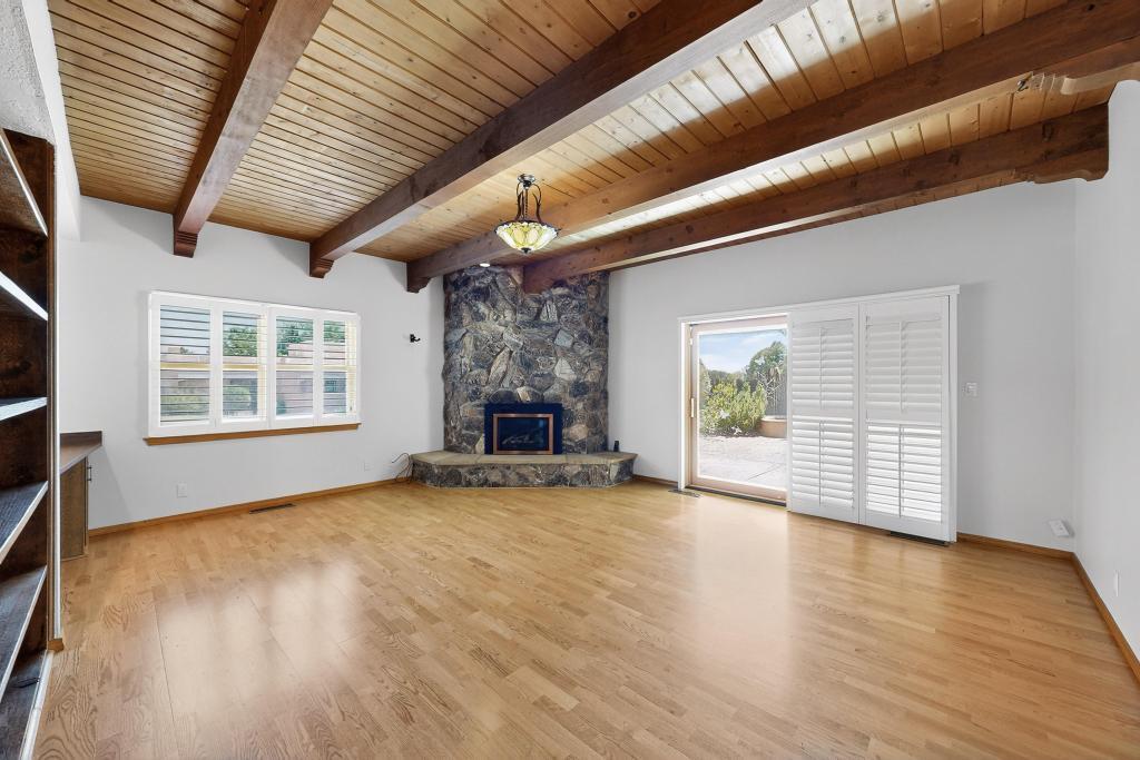 5501 LUNA DEL ORO Court NE