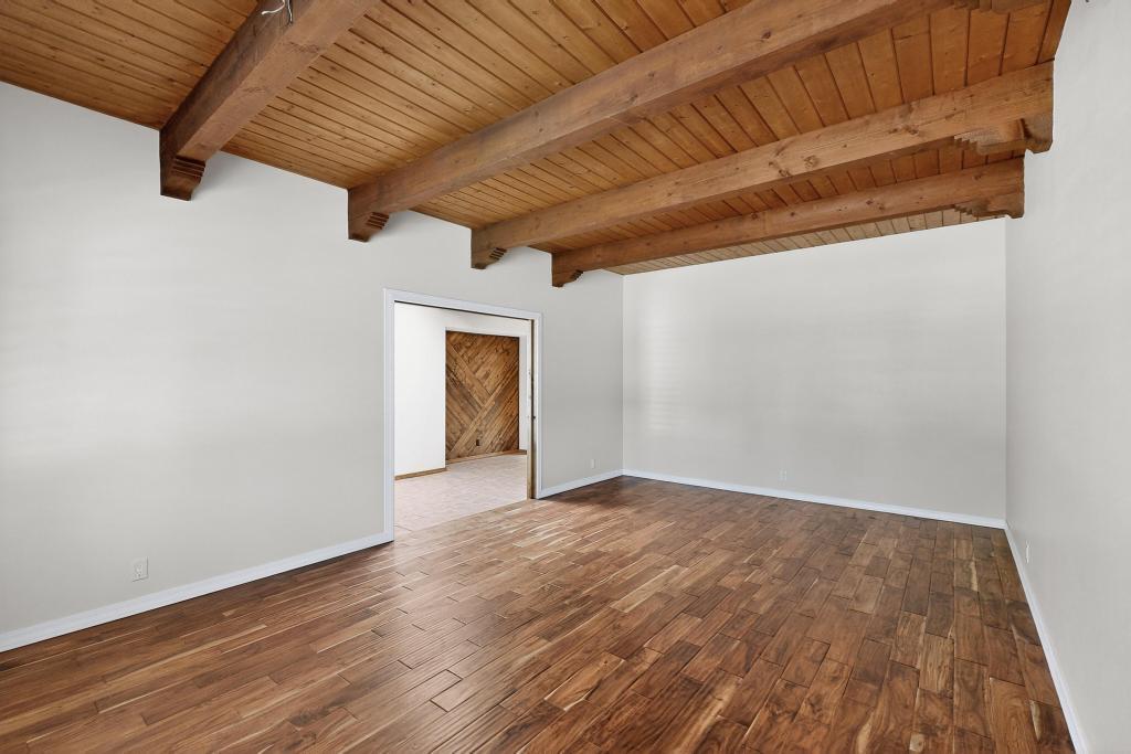 5501 LUNA DEL ORO Court NE