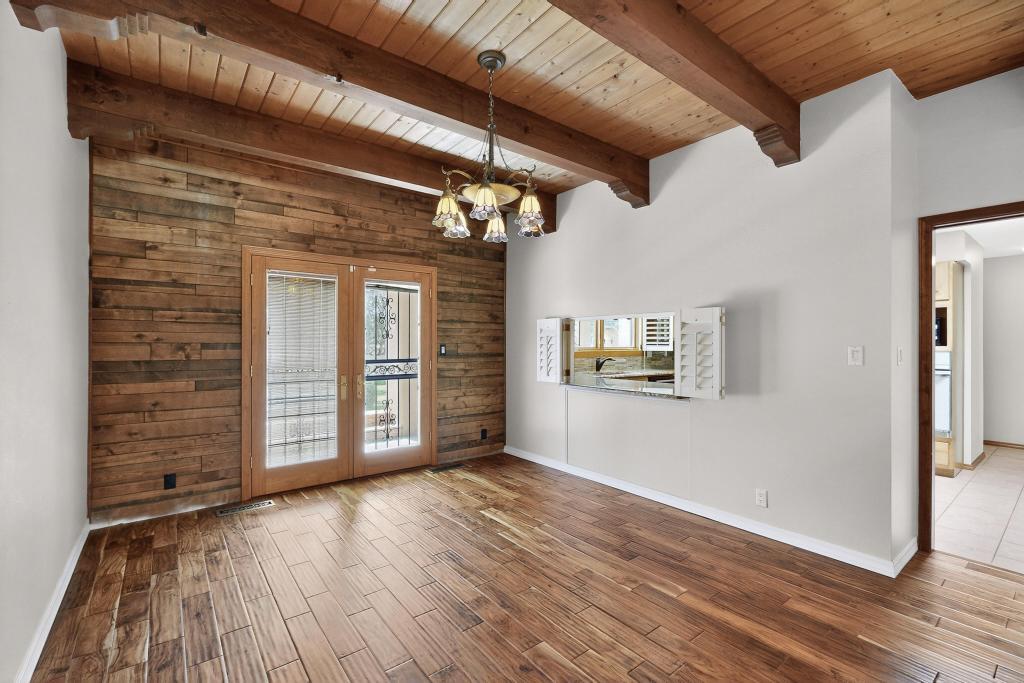 5501 LUNA DEL ORO Court NE