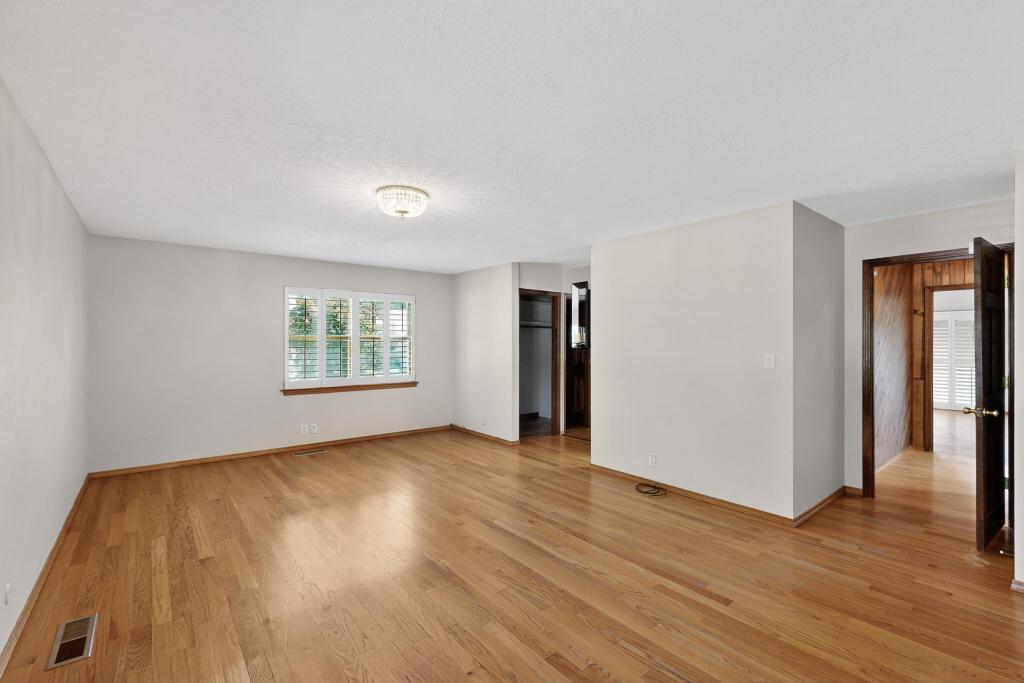 5501 LUNA DEL ORO Court NE