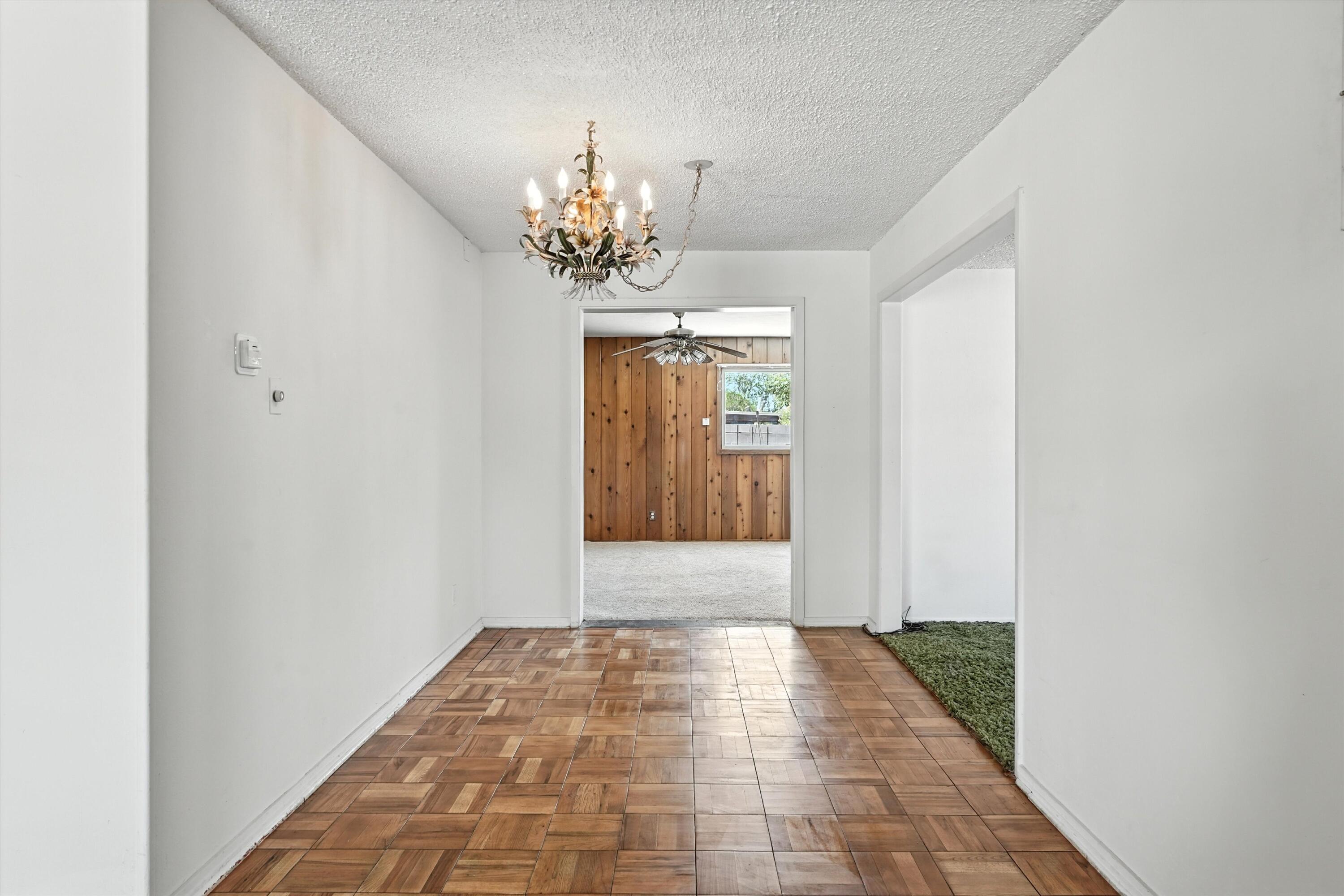 713 LA VETA Drive