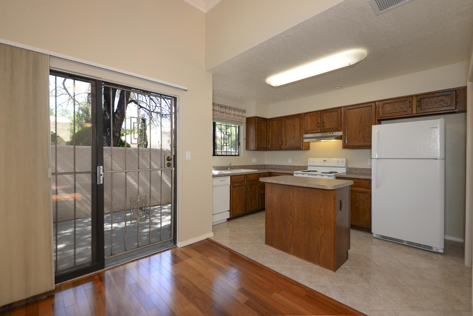 6408 MONTE SERRANO NE