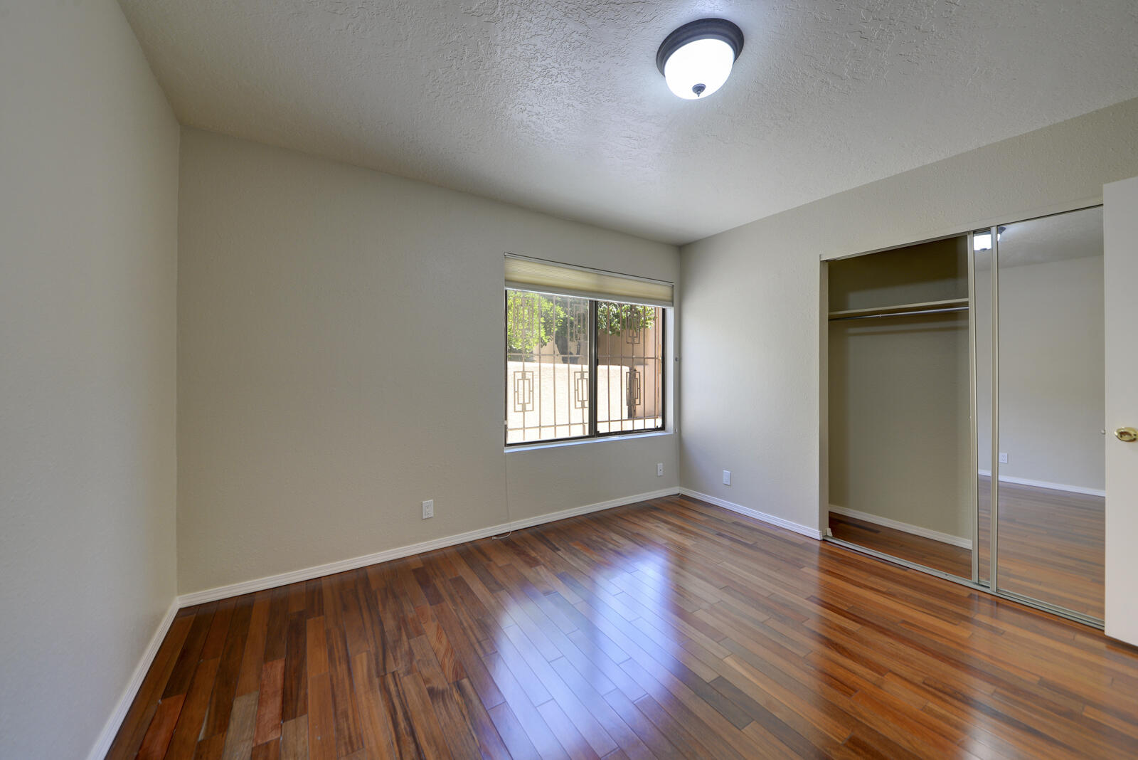 6408 MONTE SERRANO NE