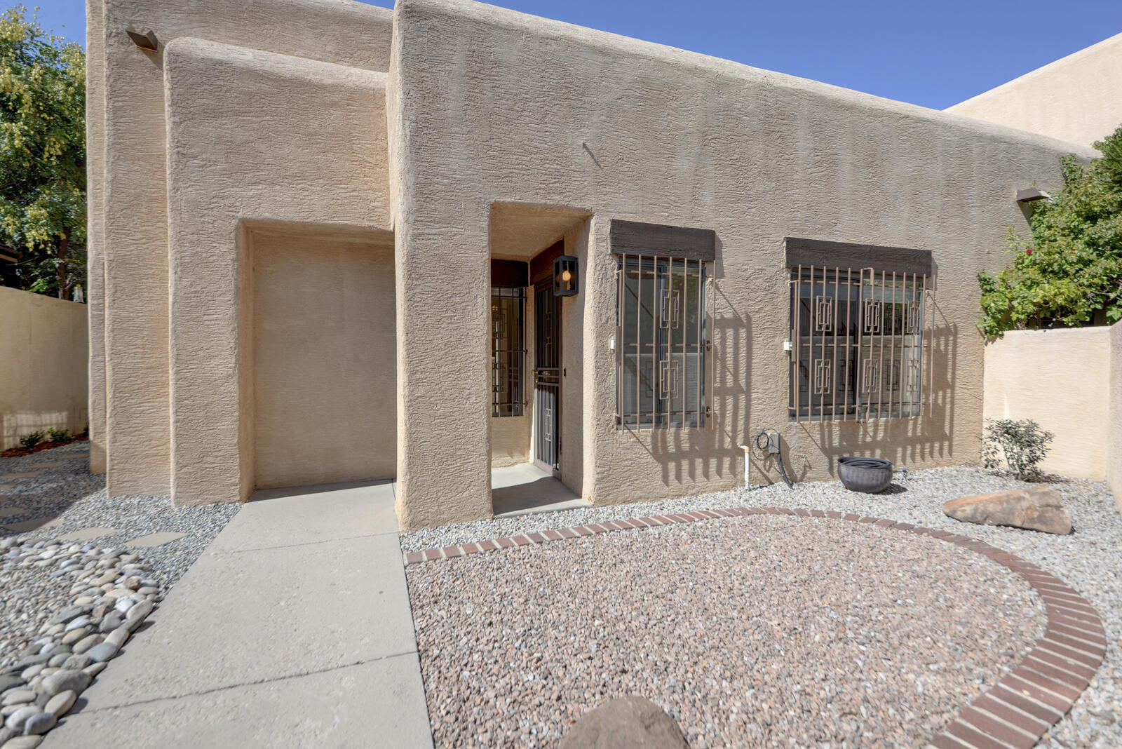 6408 MONTE SERRANO NE