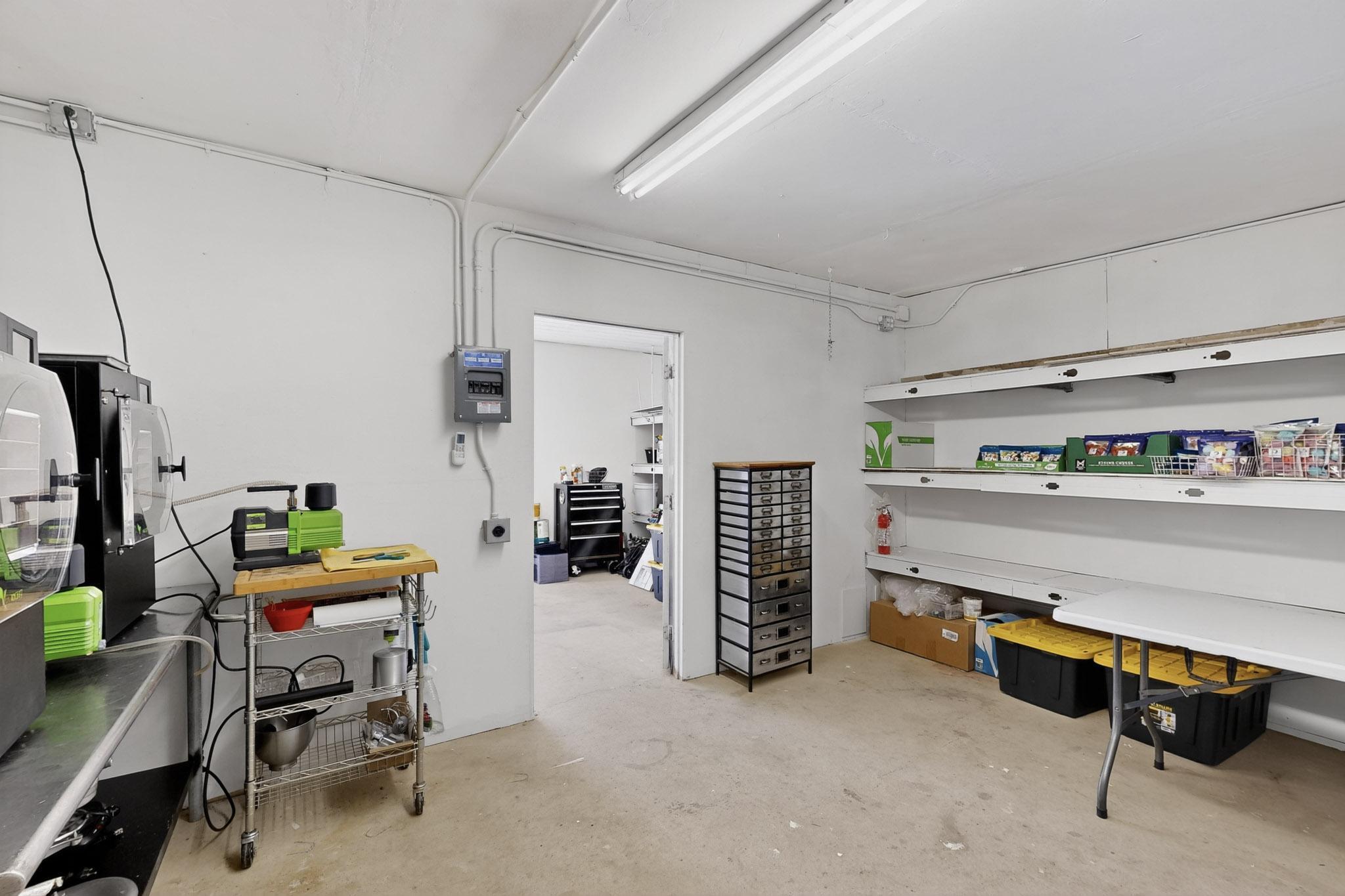 7126 CECILIA Drive SW