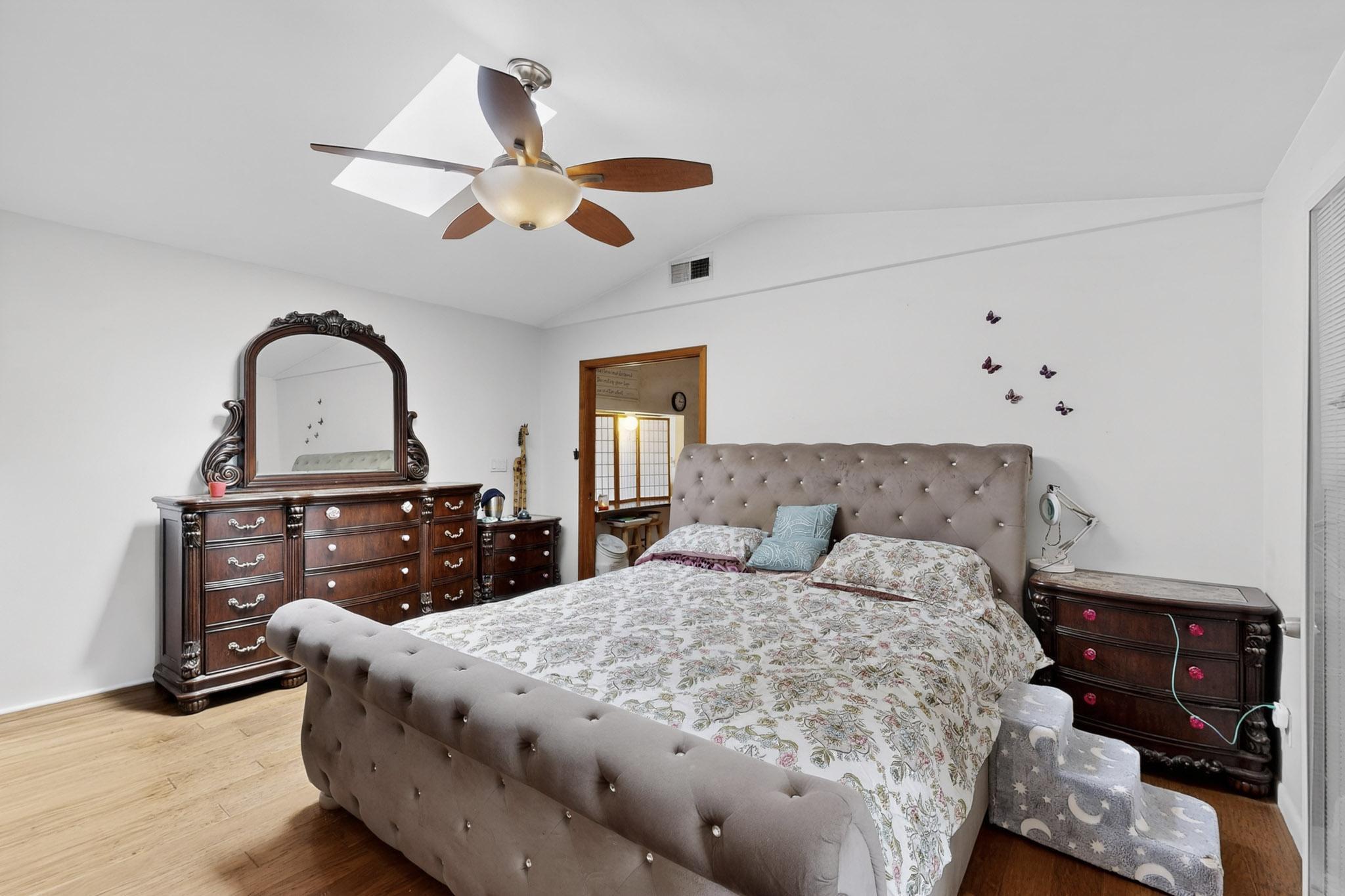 7126 CECILIA Drive SW