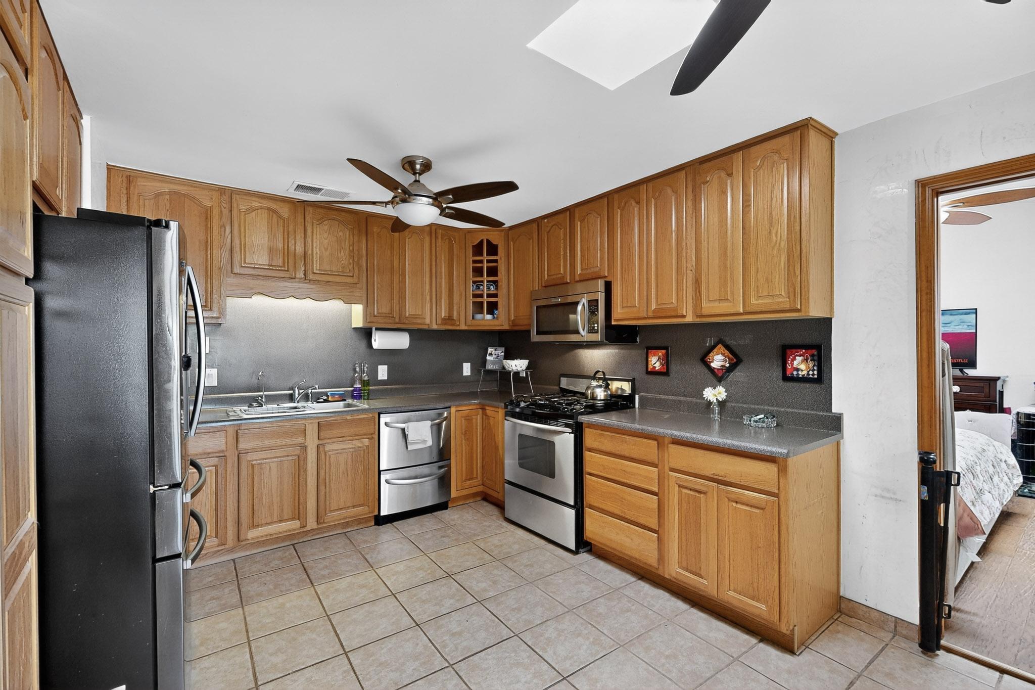 7126 CECILIA Drive SW