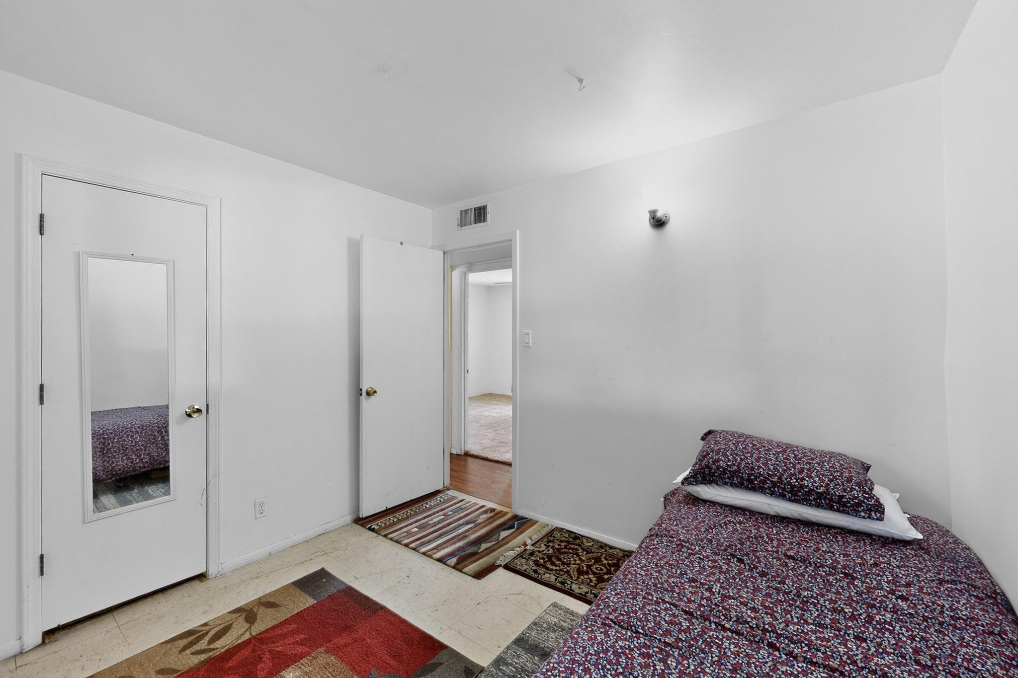 7126 CECILIA Drive SW