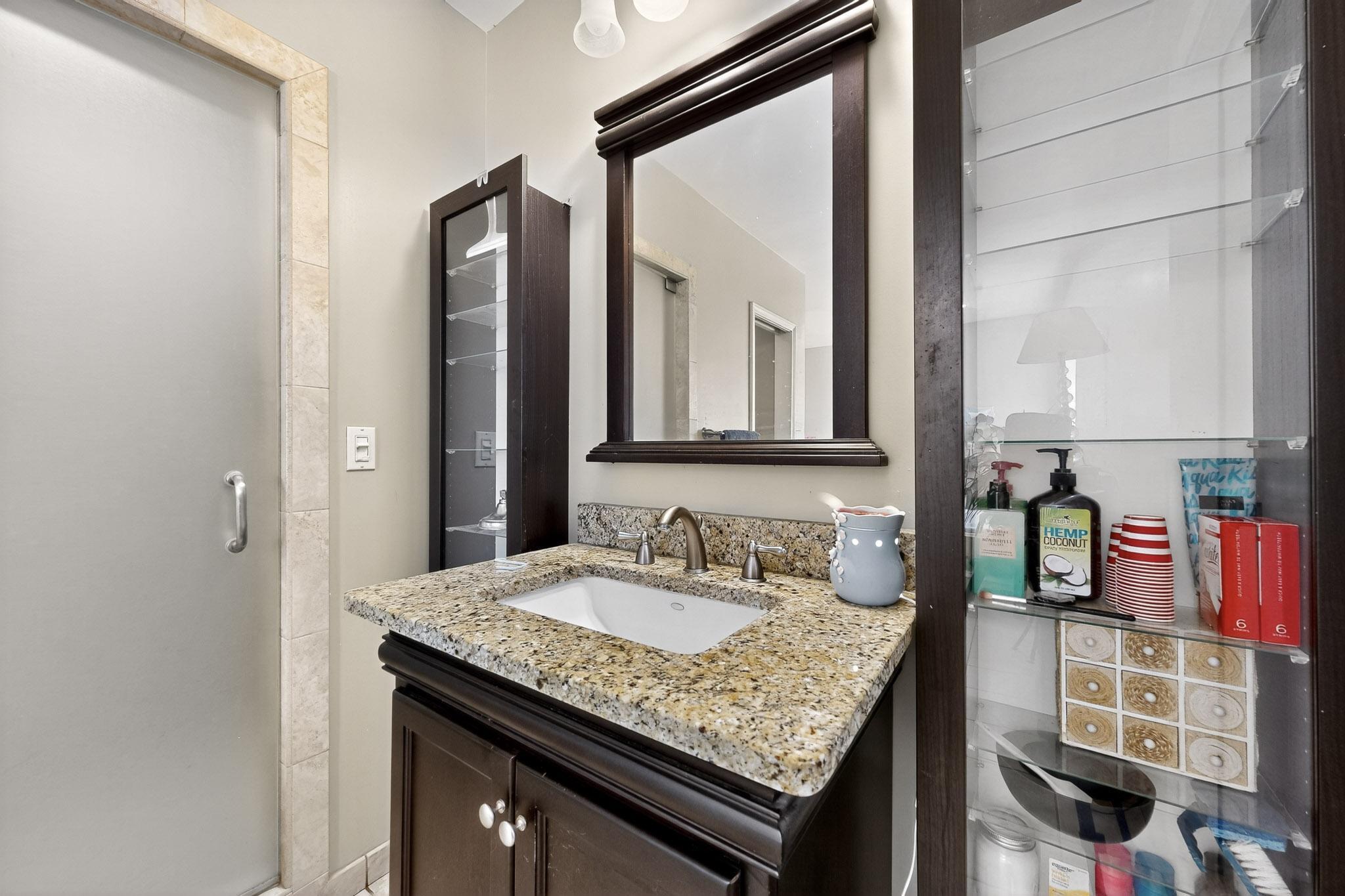 7126 CECILIA Drive SW