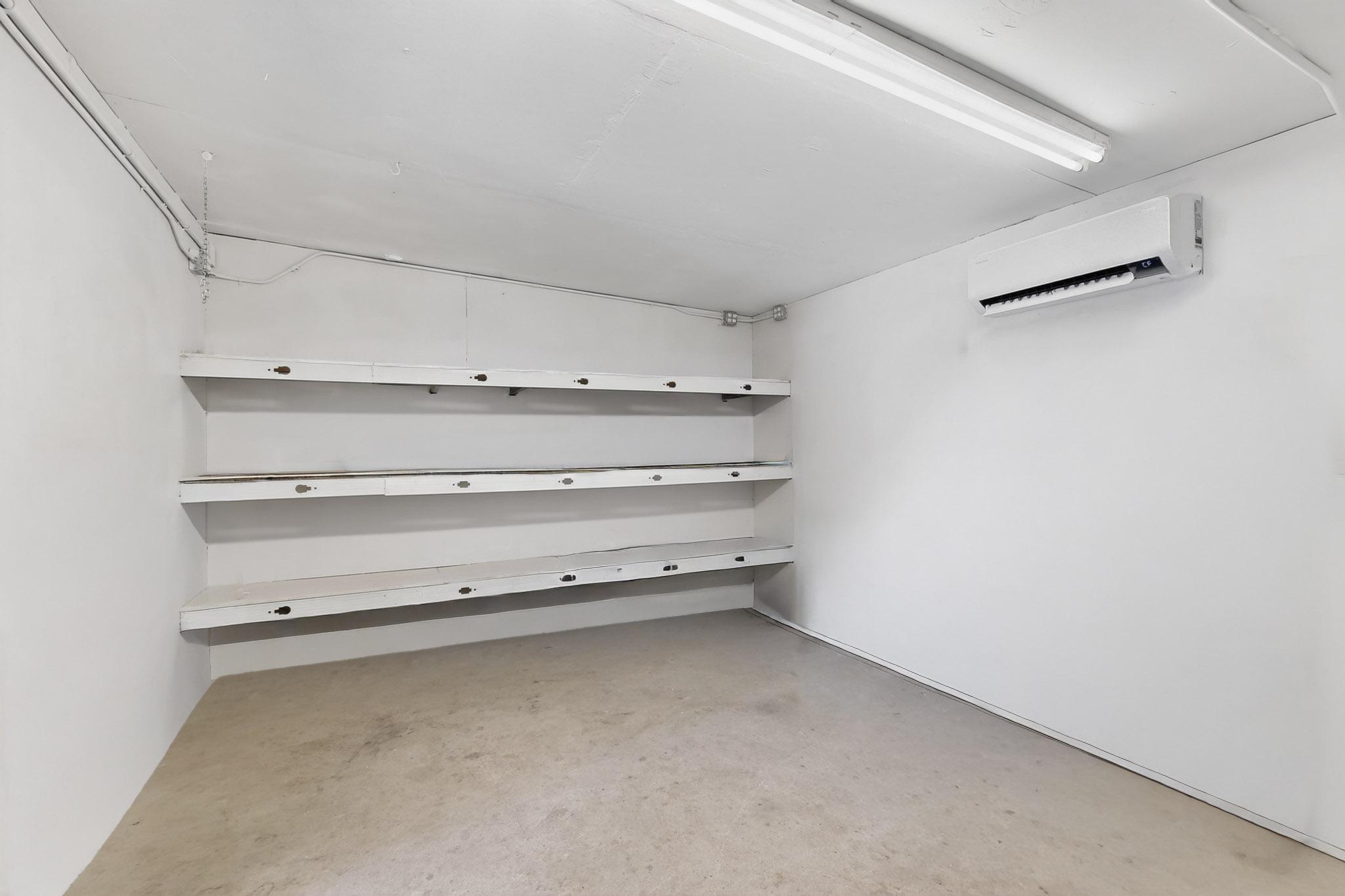 7126 CECILIA Drive SW