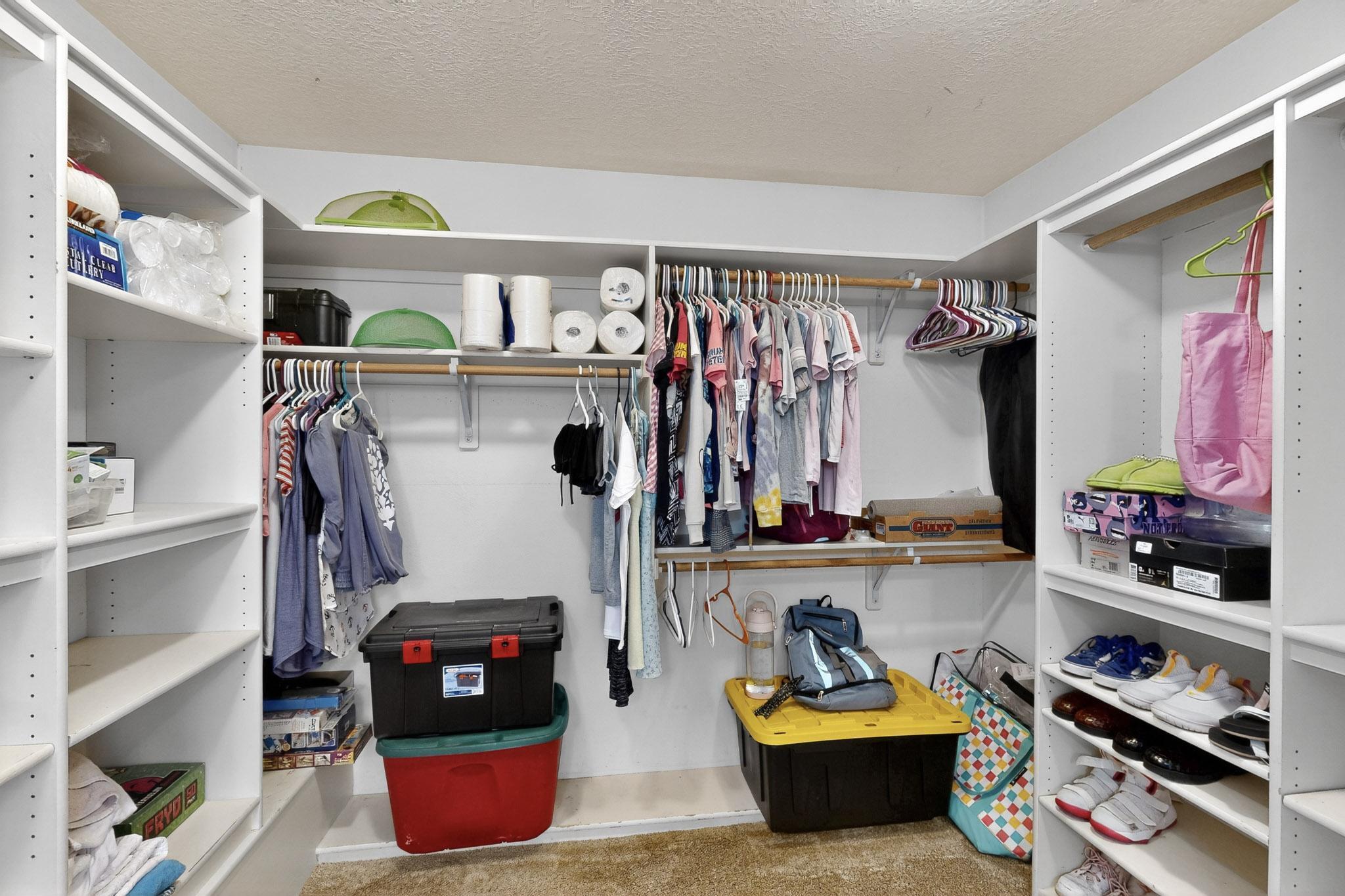 7126 CECILIA Drive SW