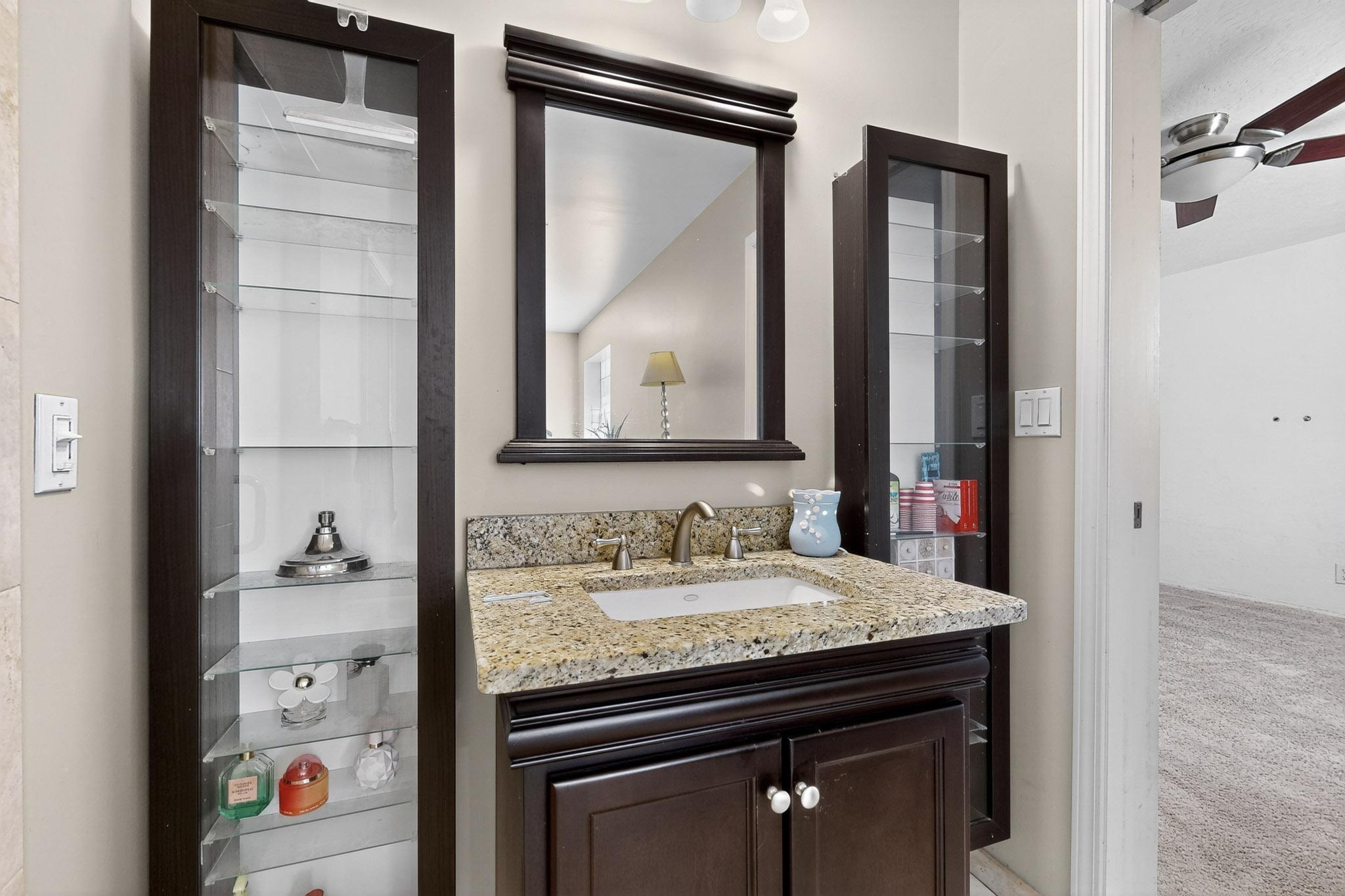 7126 CECILIA Drive SW