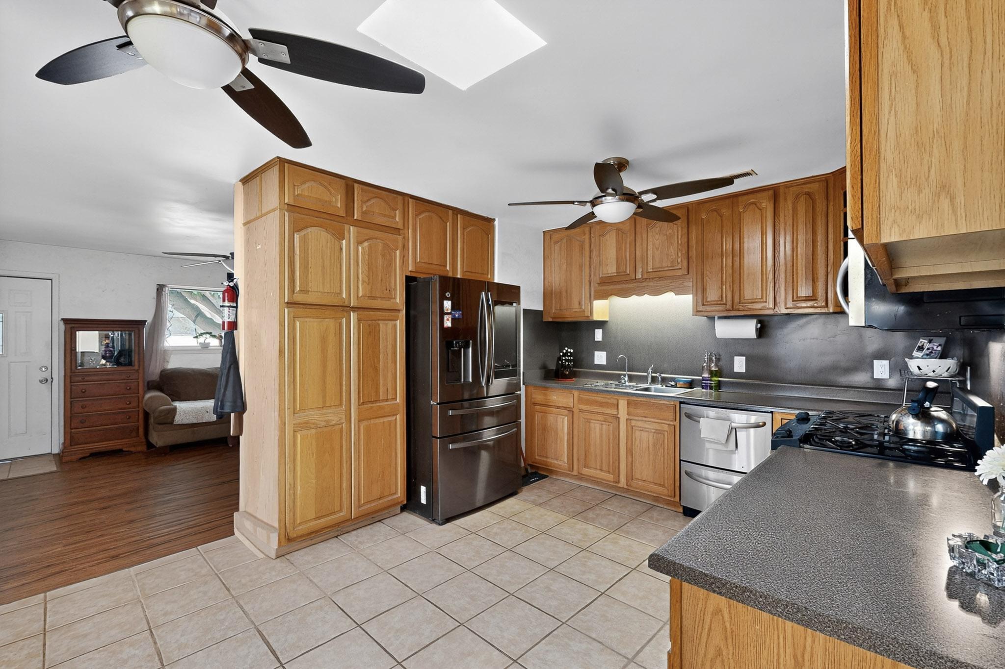 7126 CECILIA Drive SW