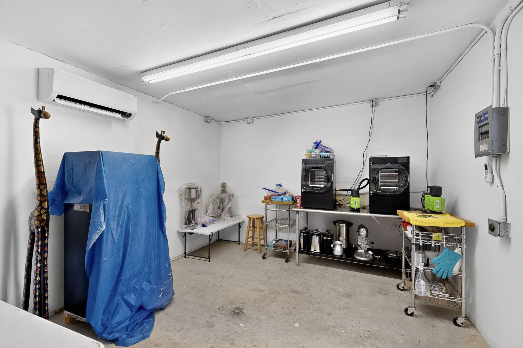 7126 CECILIA Drive SW