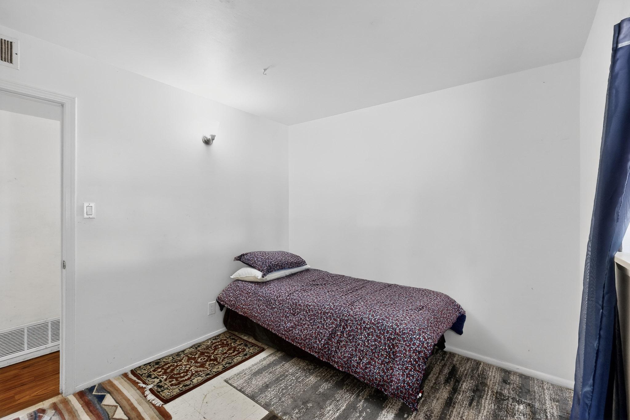 7126 CECILIA Drive SW