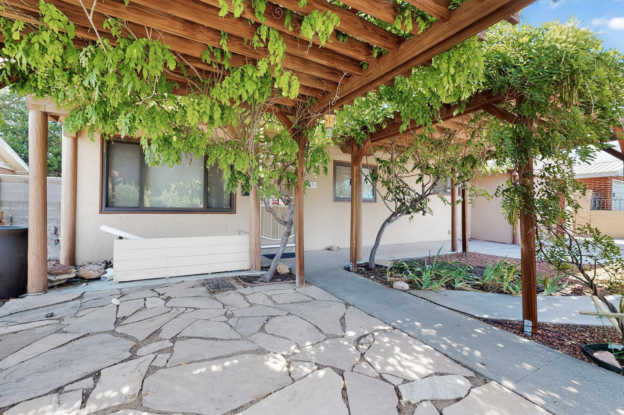 1416 KENTUCKY Street NE