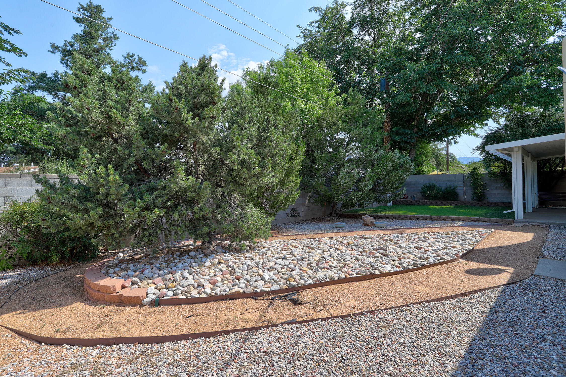 6211 BAKER Avenue NE