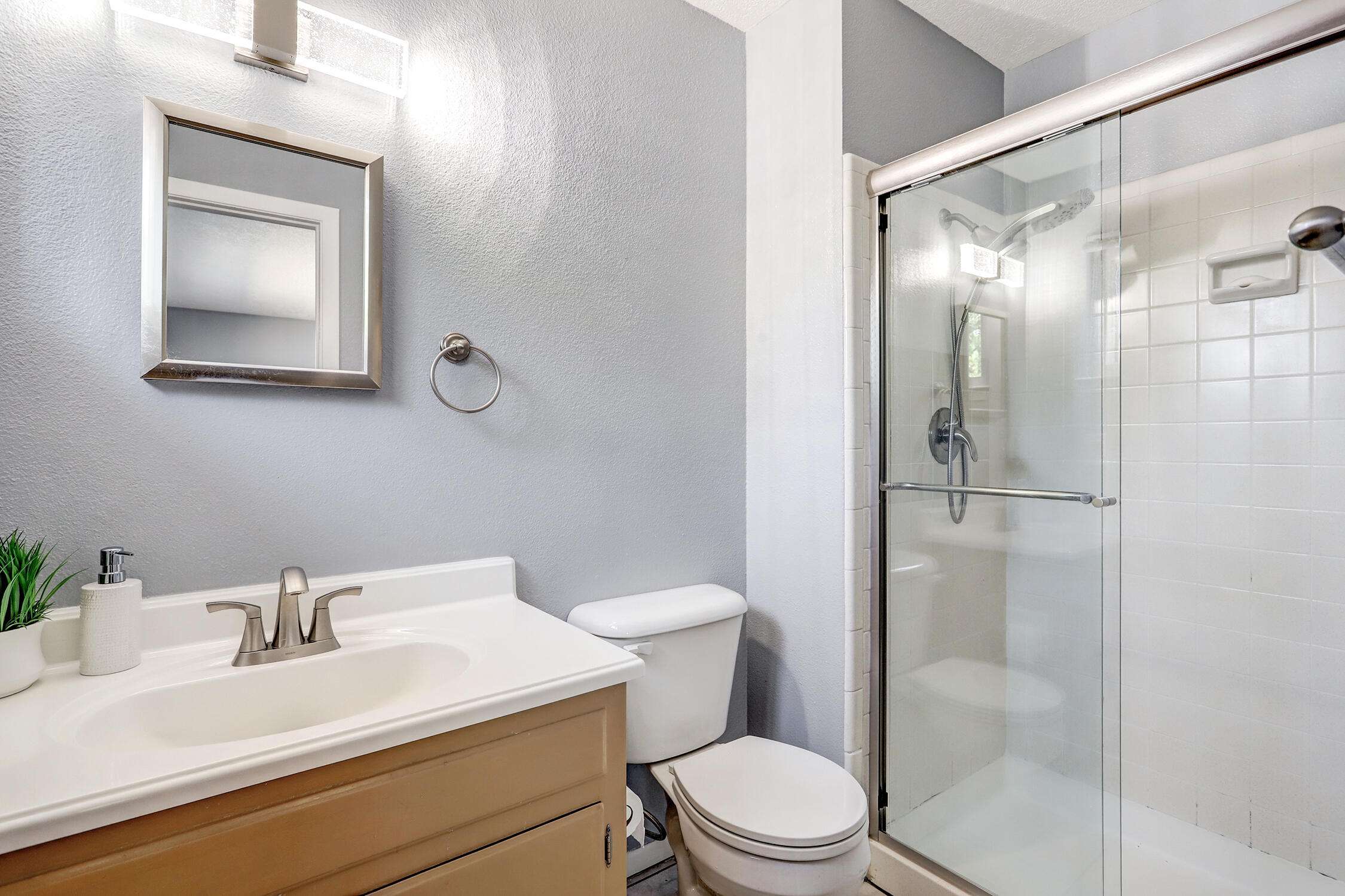 6211 BAKER Avenue NE