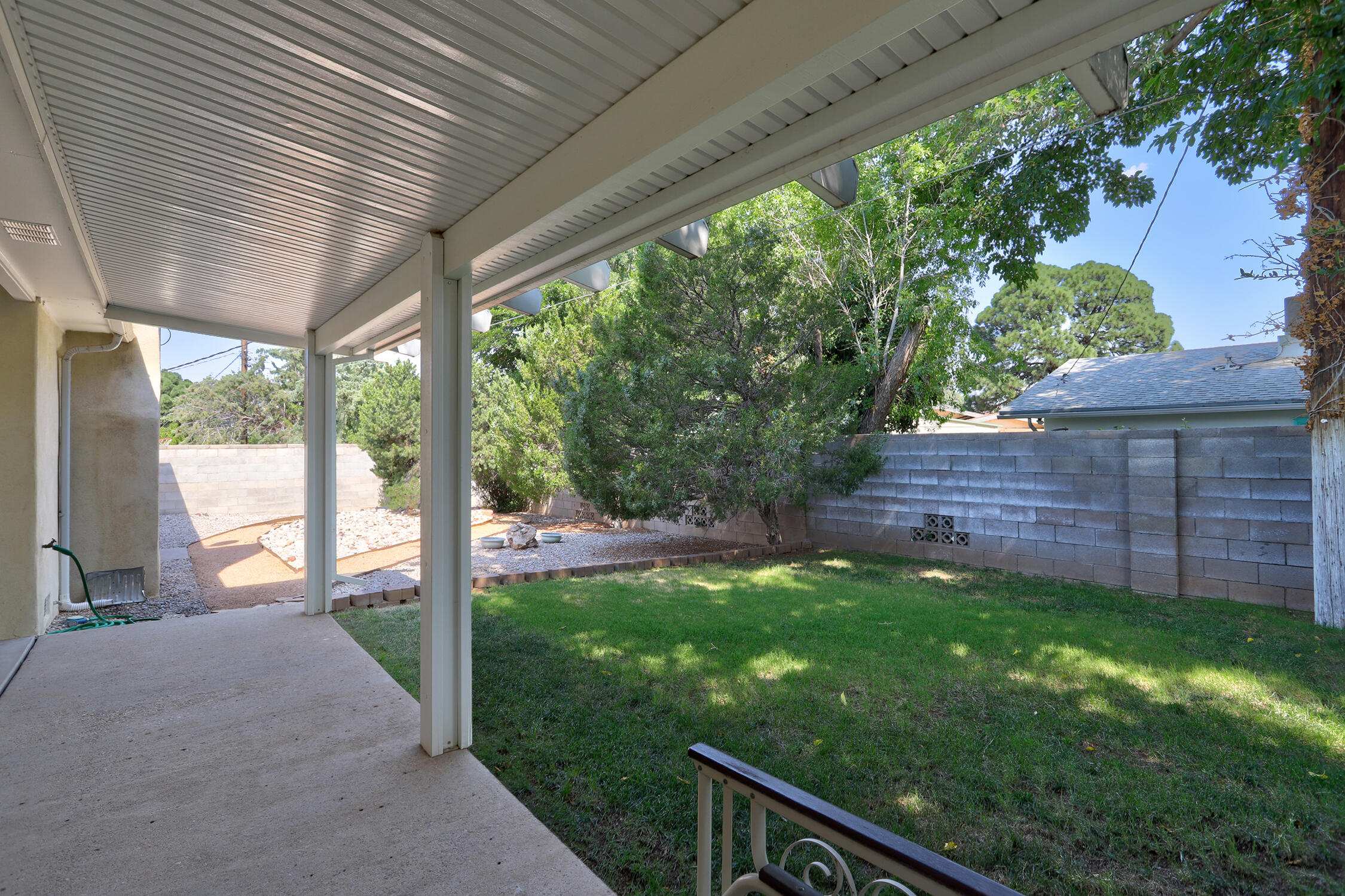 6211 BAKER Avenue NE