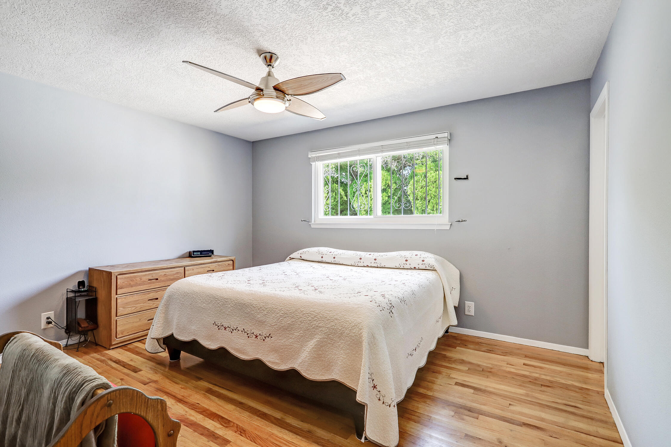 6211 BAKER Avenue NE