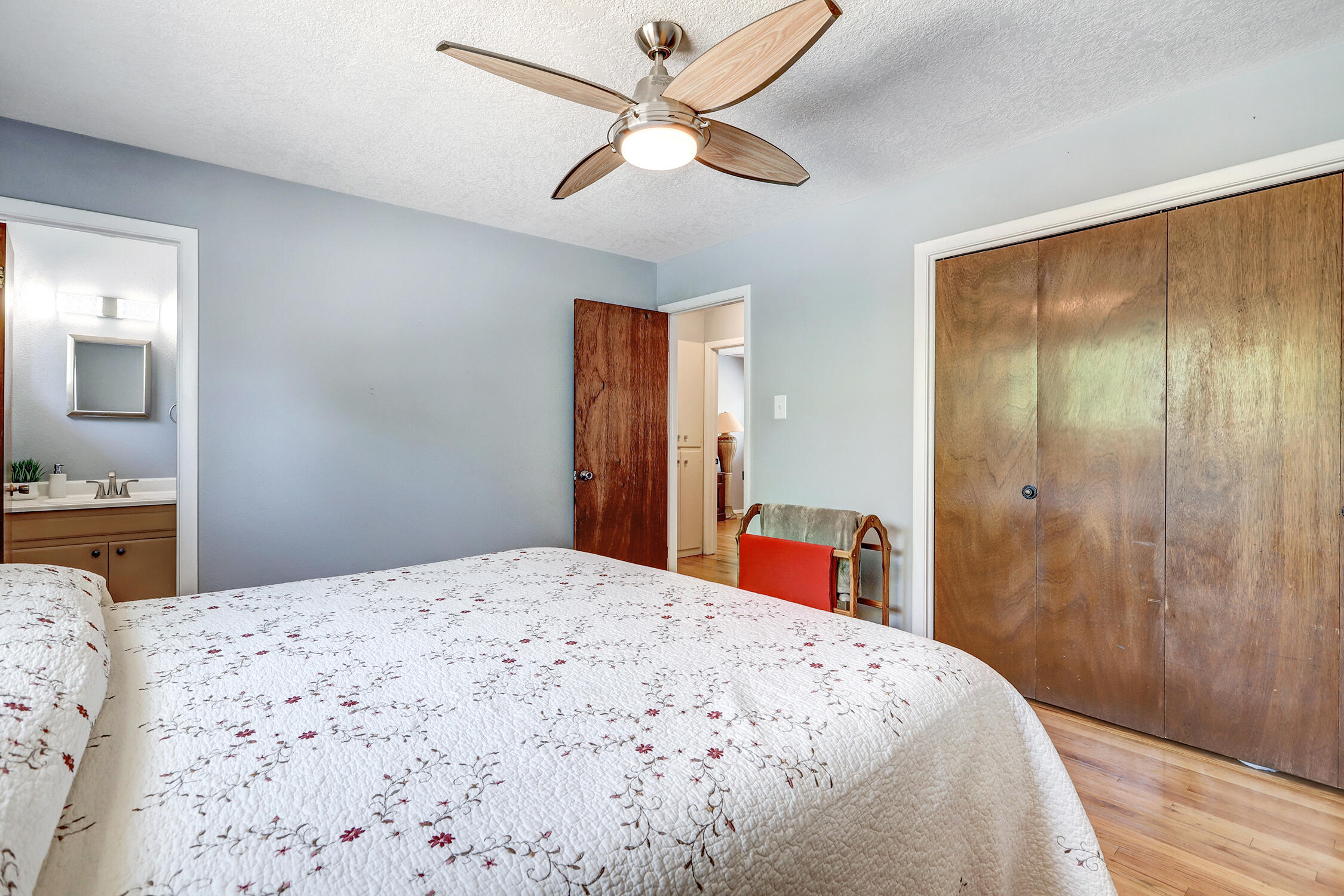 6211 BAKER Avenue NE