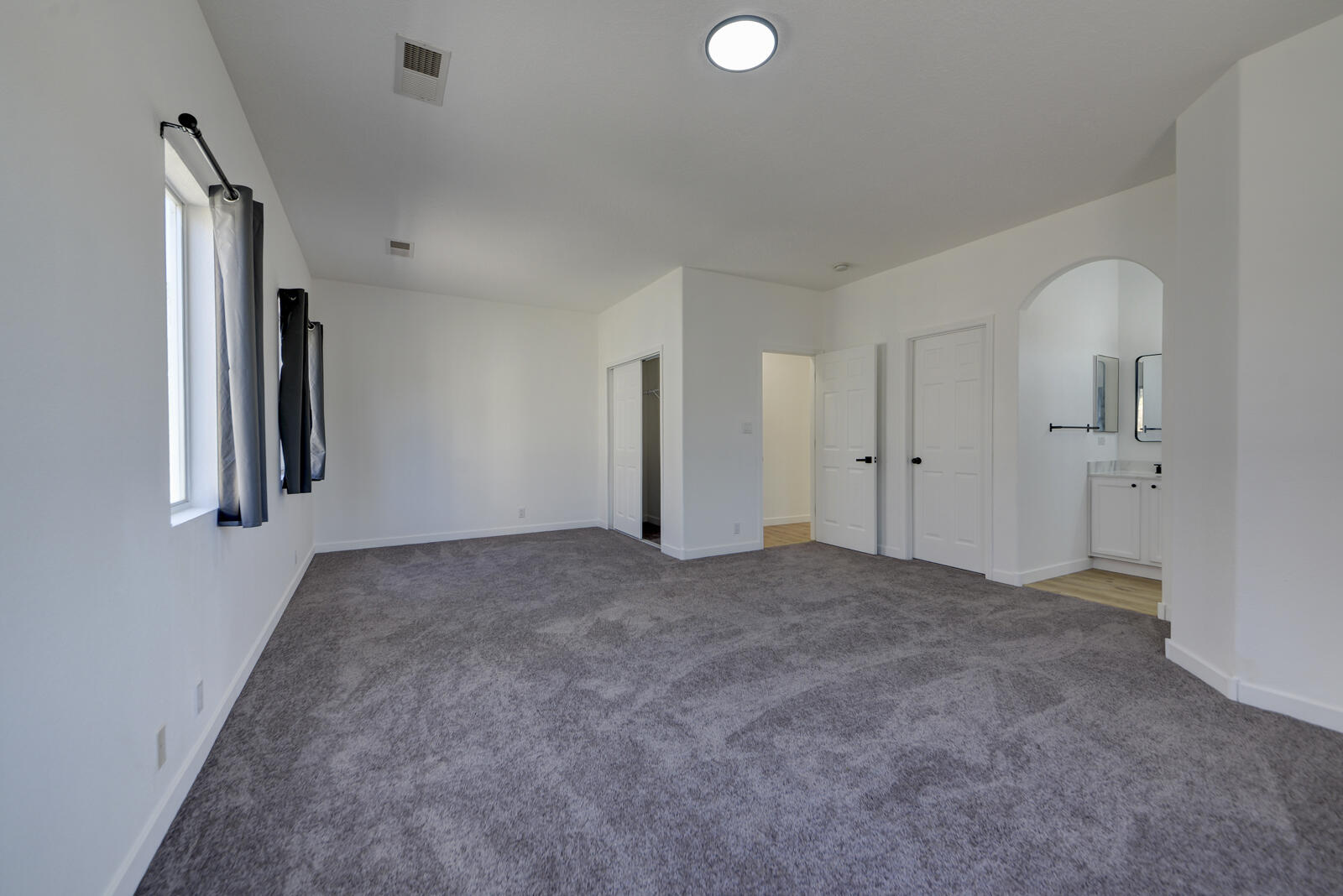 7116 HUSKY Drive NE