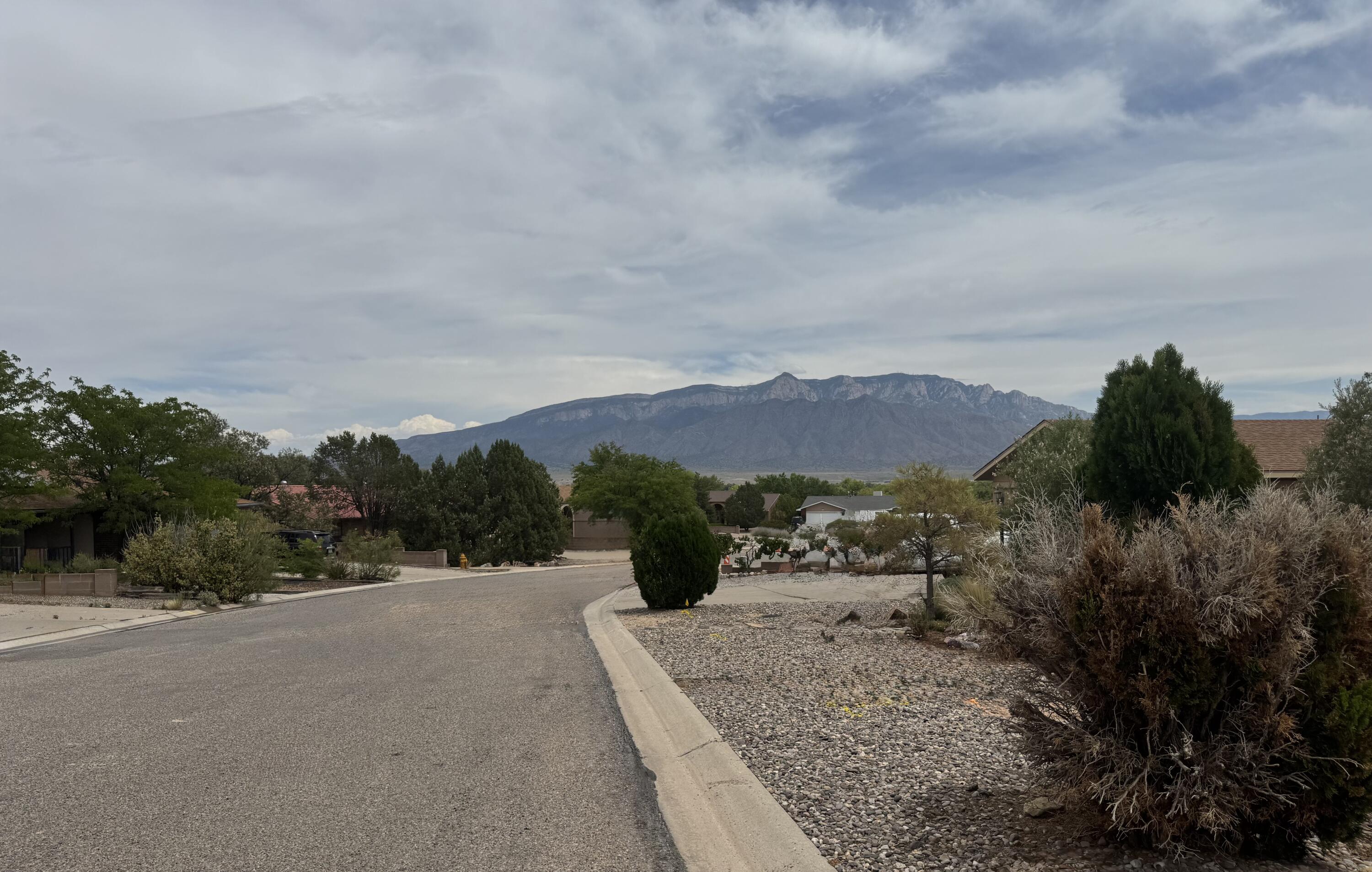 6496 GAMBEL QUAIL Road NE