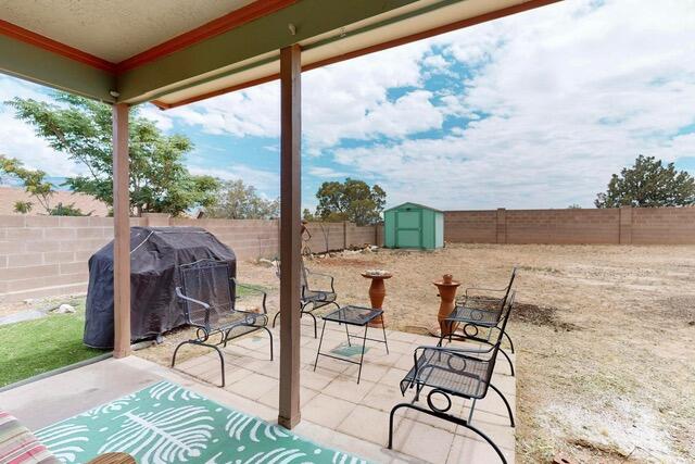 6496 GAMBEL QUAIL Road NE