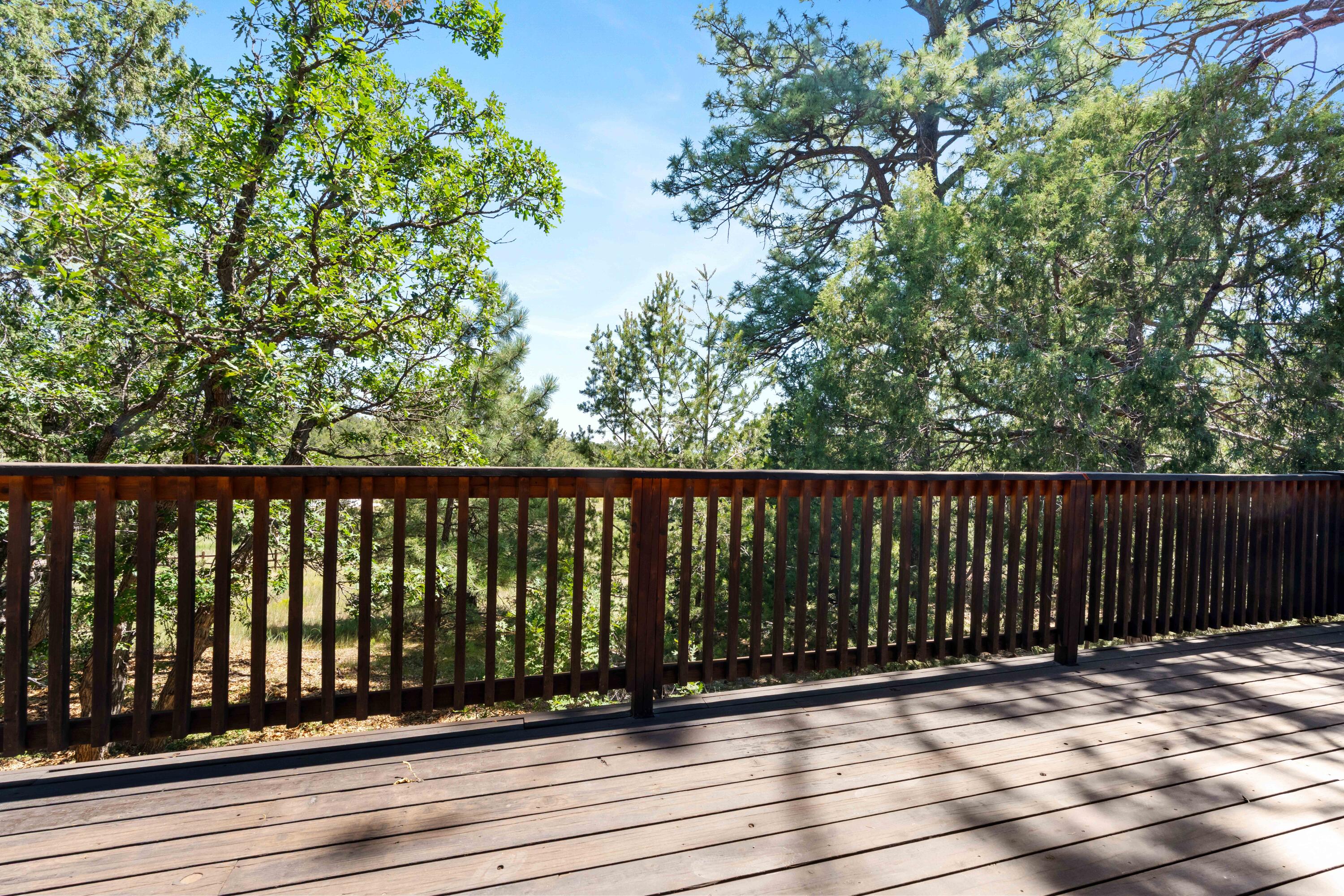 8 WOODLAND Court
