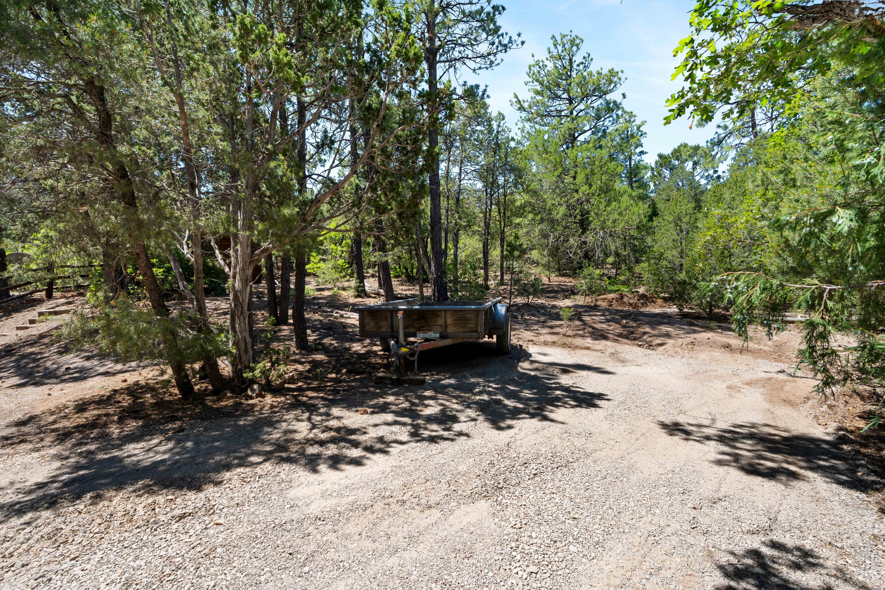 8 WOODLAND Court