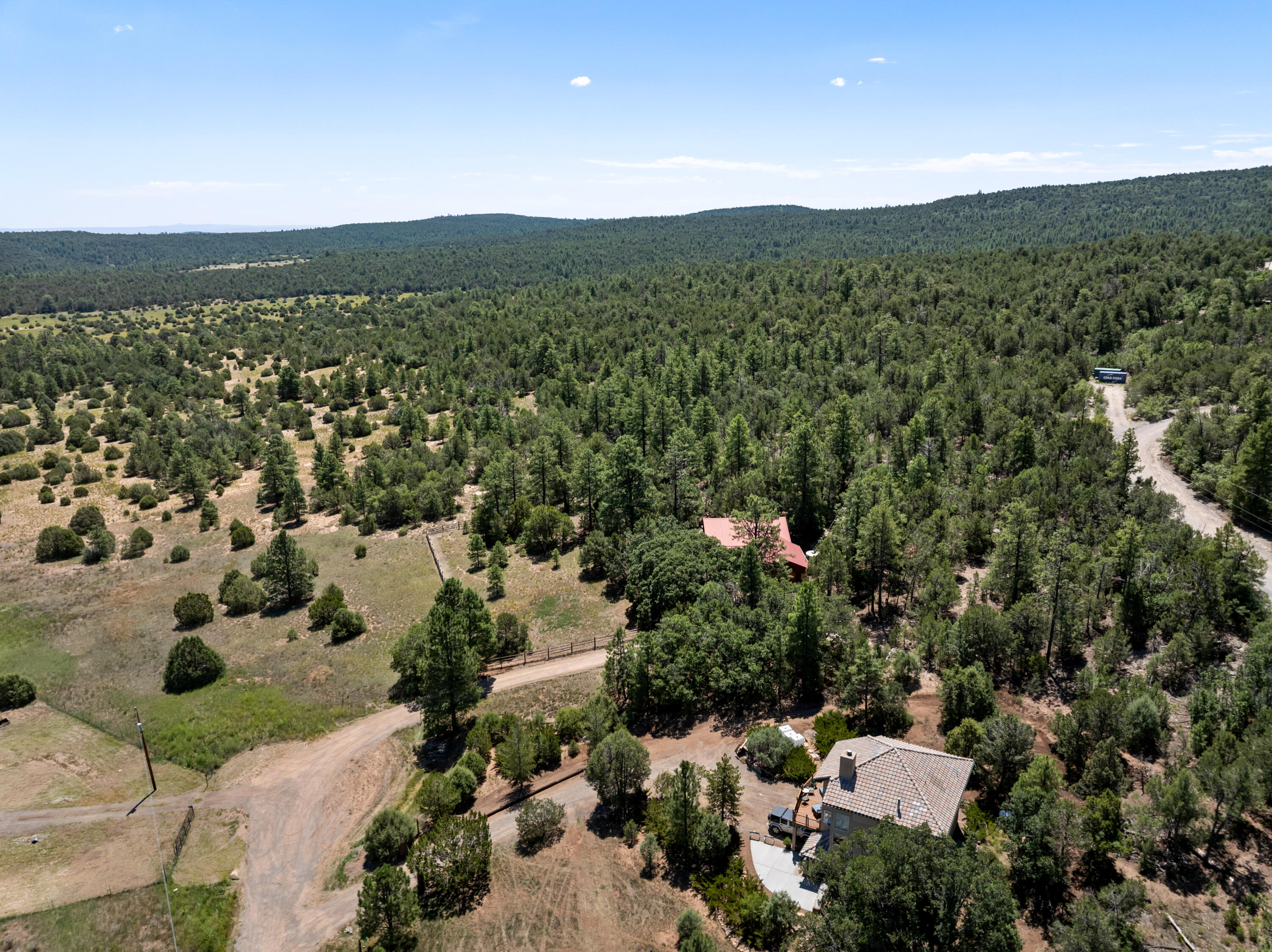 8 WOODLAND Court