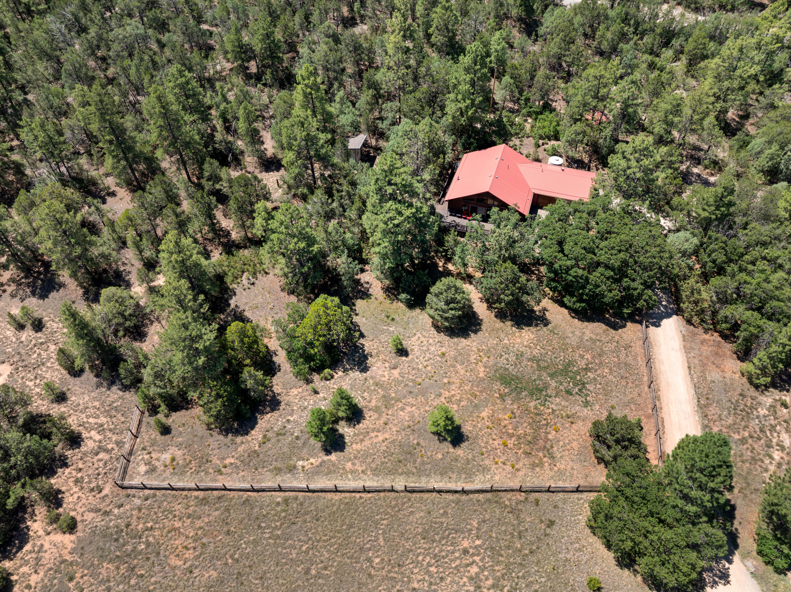 8 WOODLAND Court