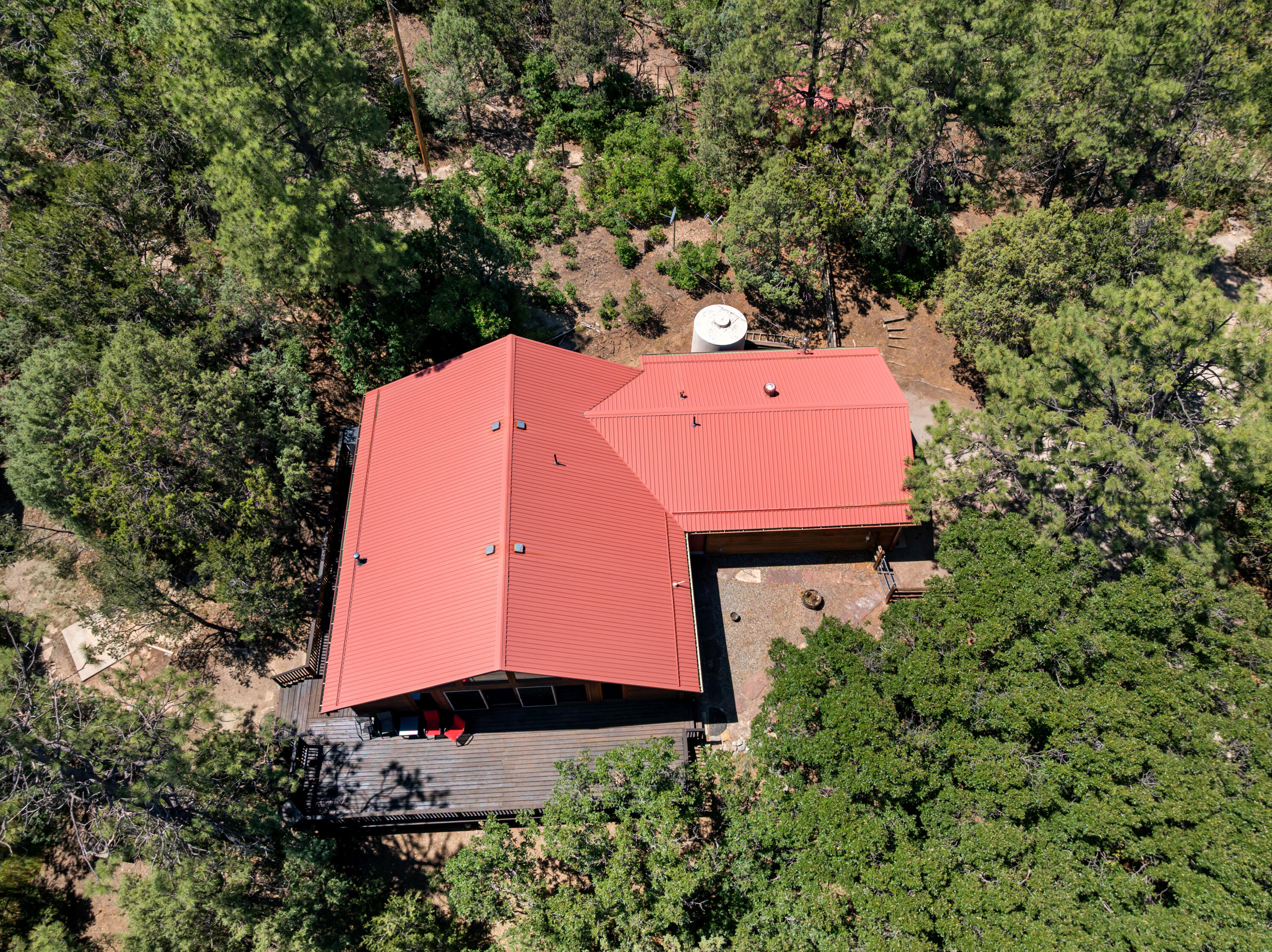8 WOODLAND Court