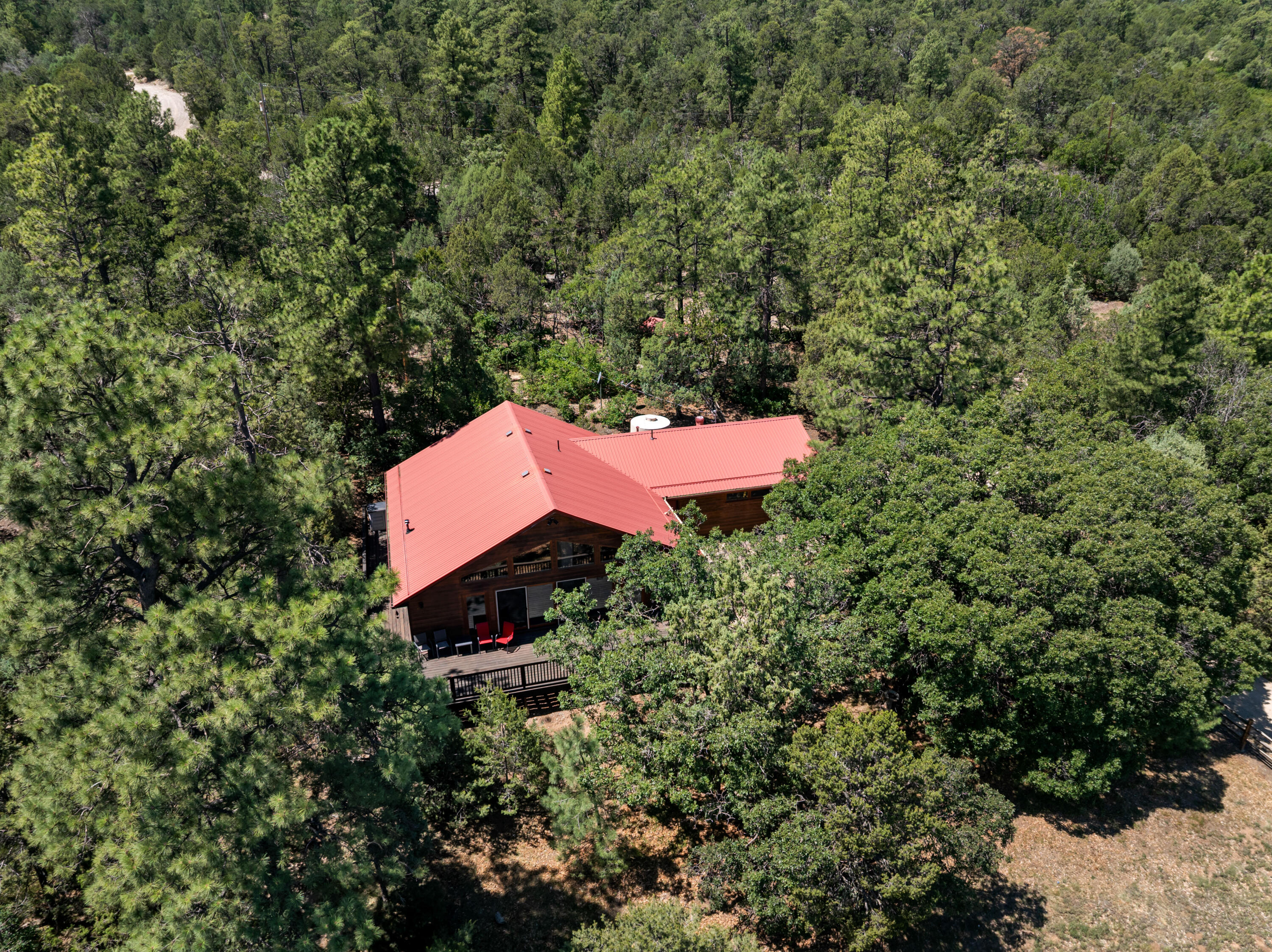 8 WOODLAND Court