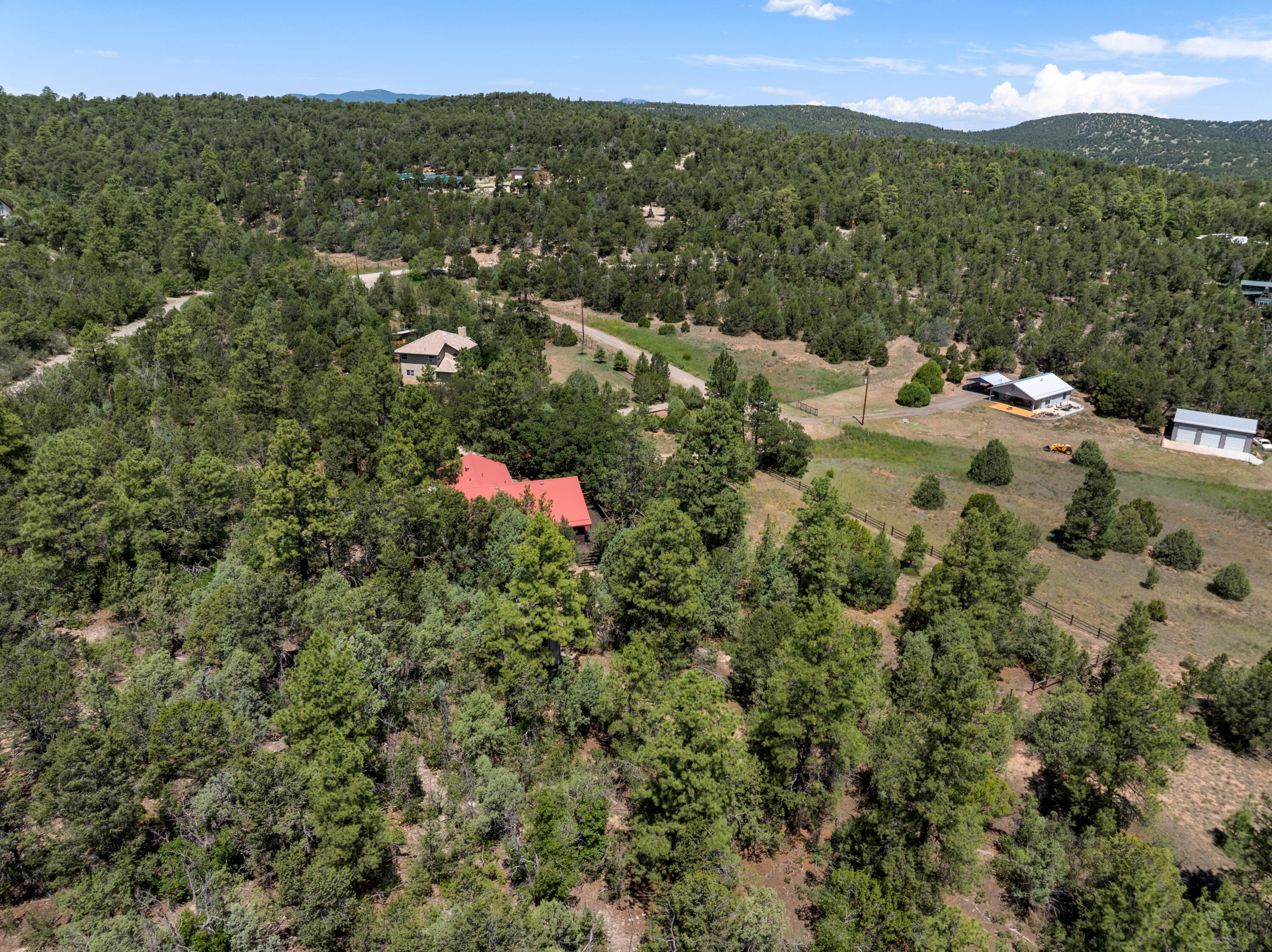 8 WOODLAND Court