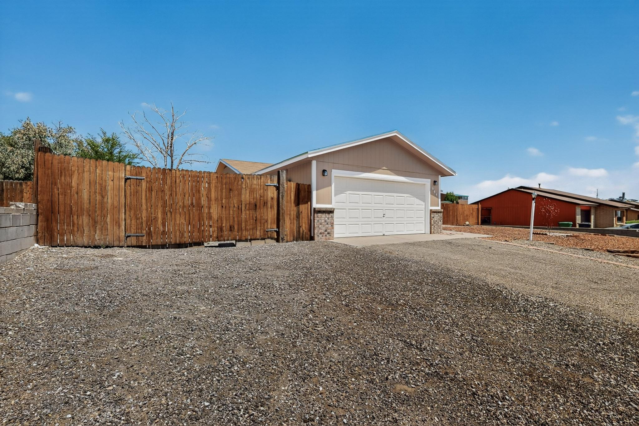 644 HOOD Road SE