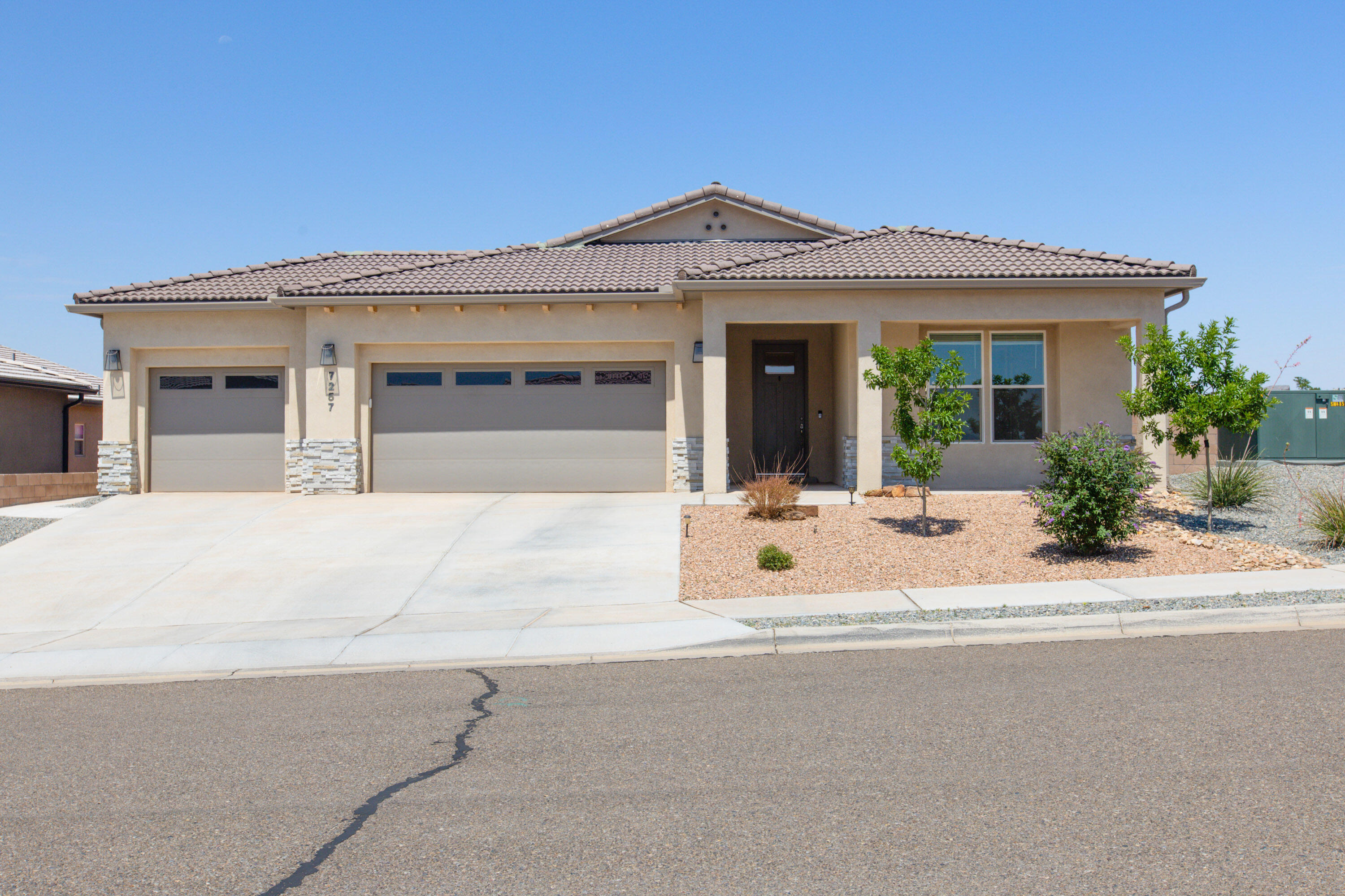 7257 ALDAN Drive NE