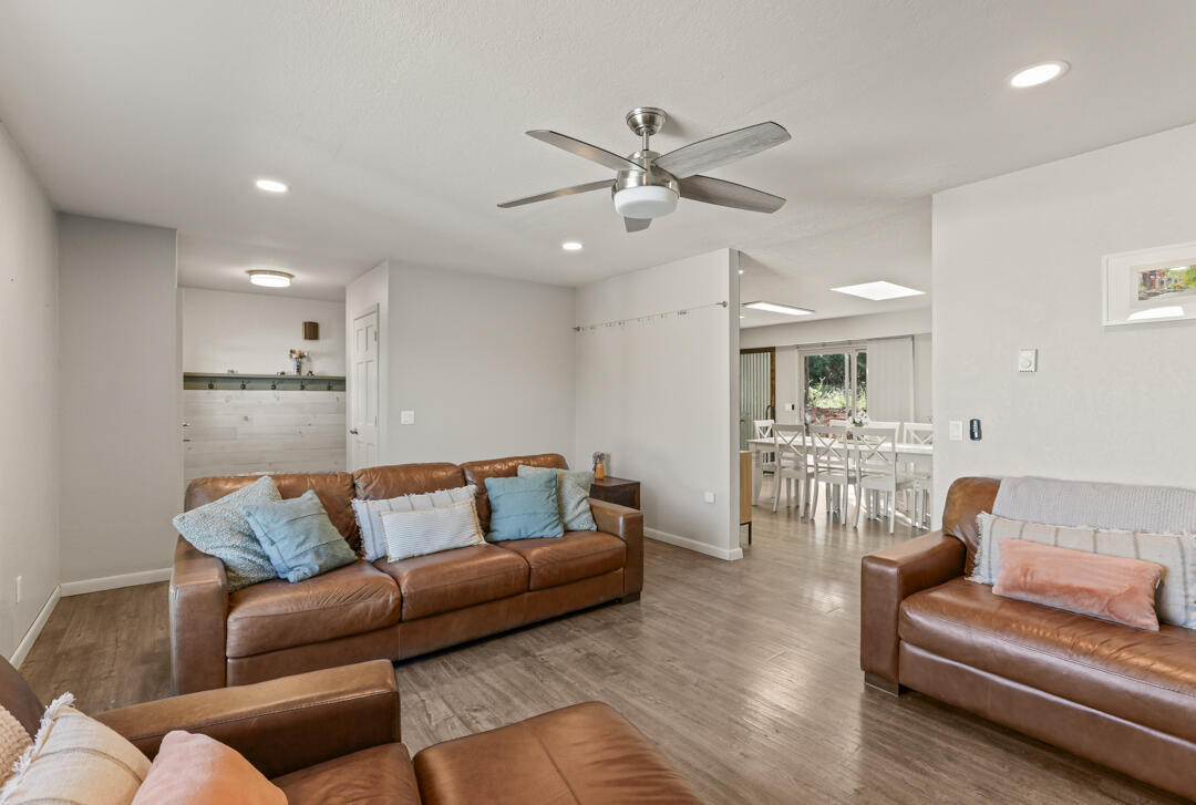 4 David Court