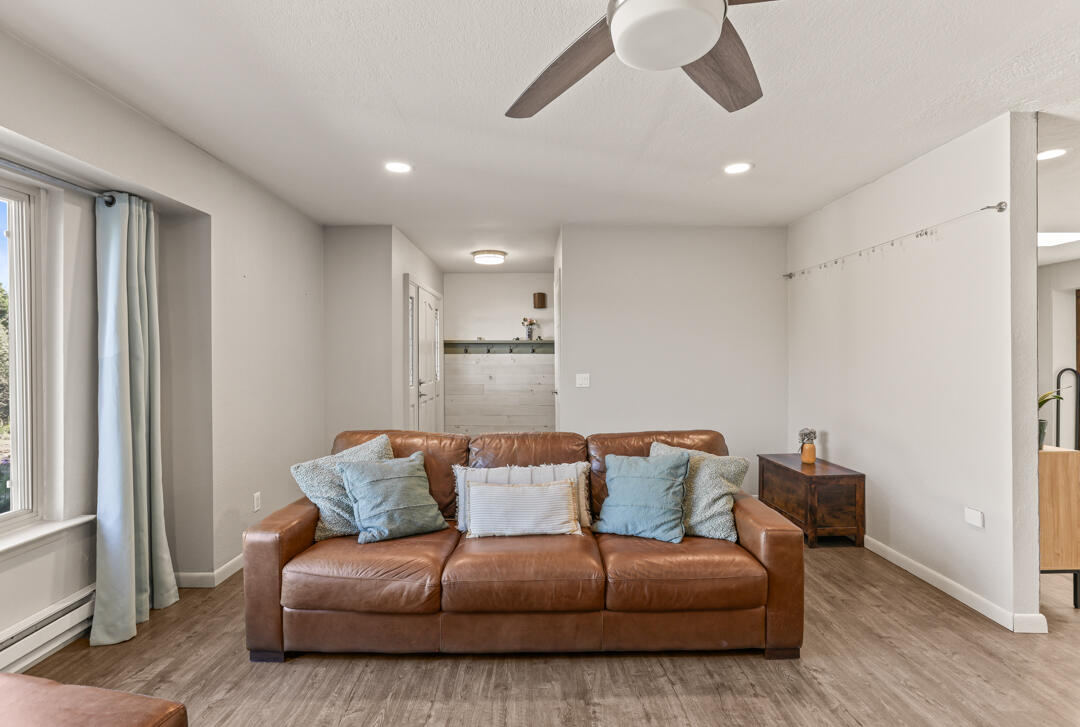4 David Court