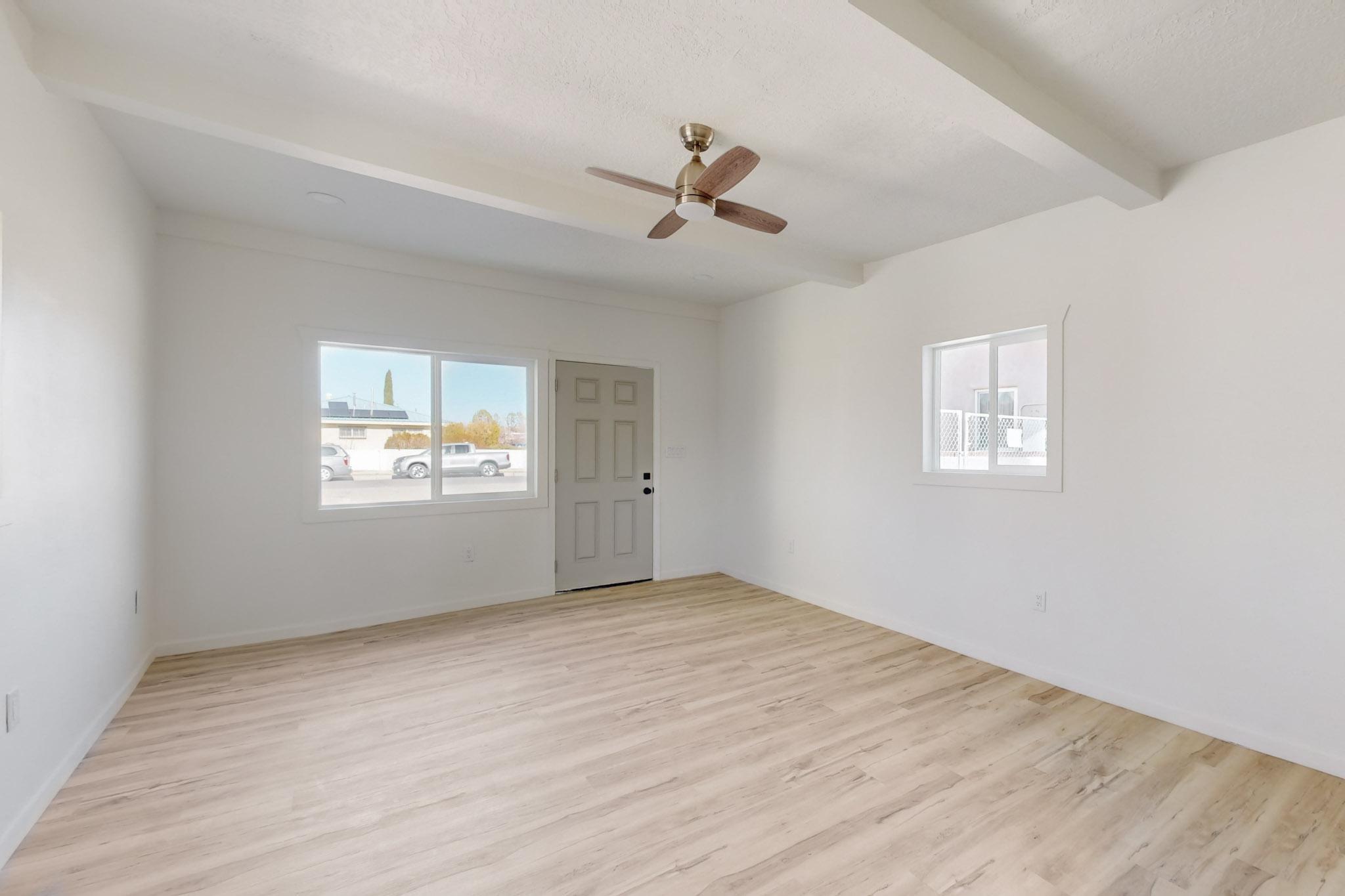 902 PALO DURO Avenue NW